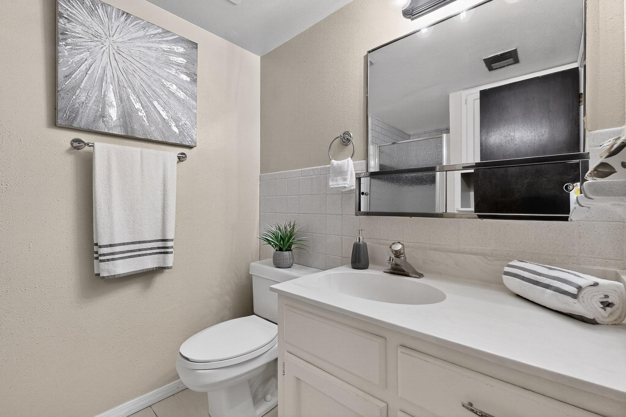 12420 Apache Place NE