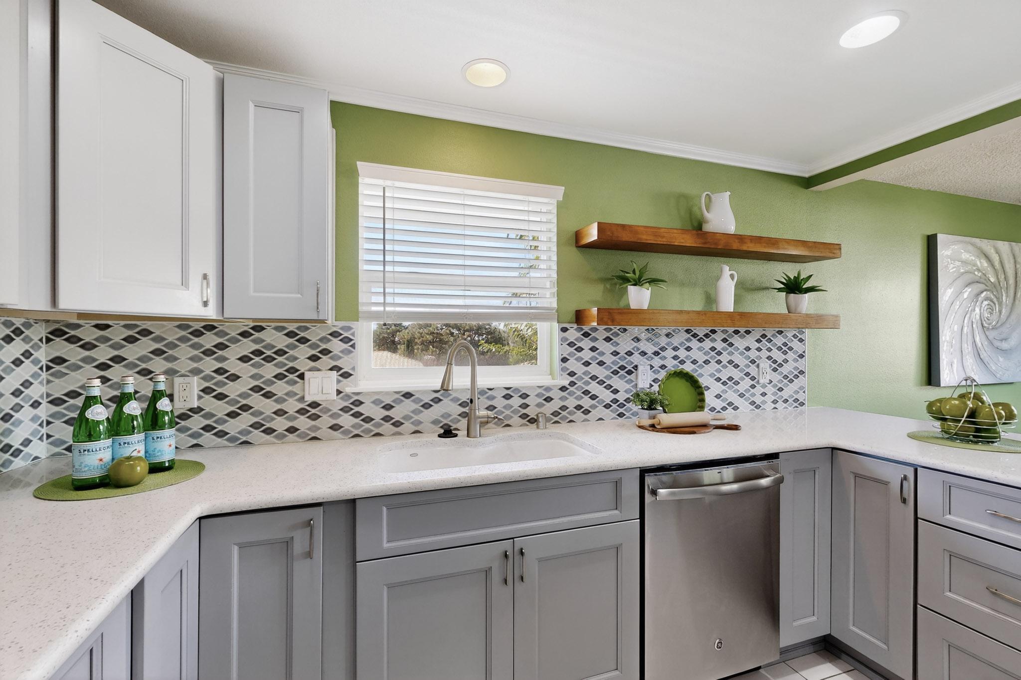 12420 Apache Place NE