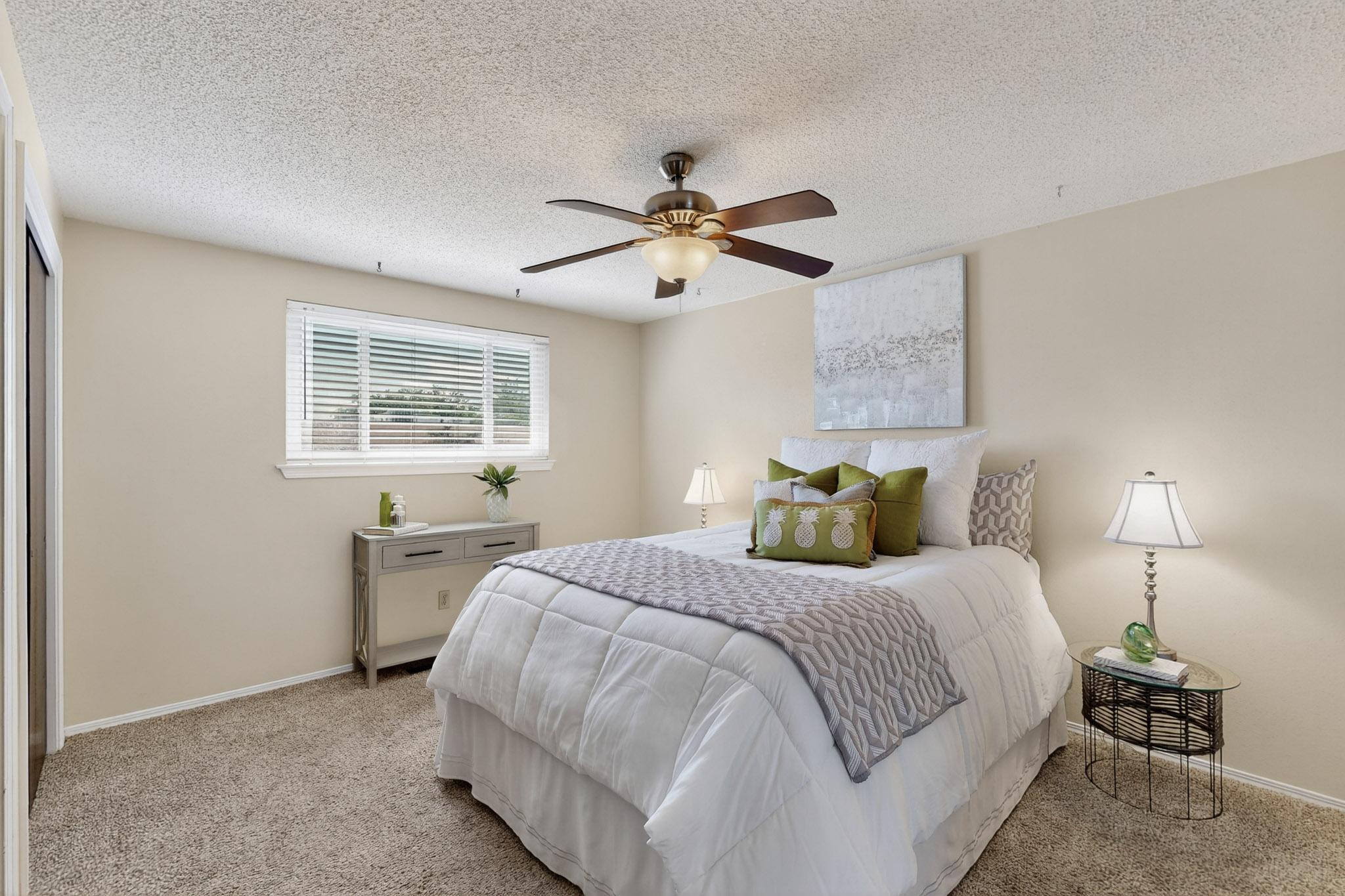 12420 Apache Place NE