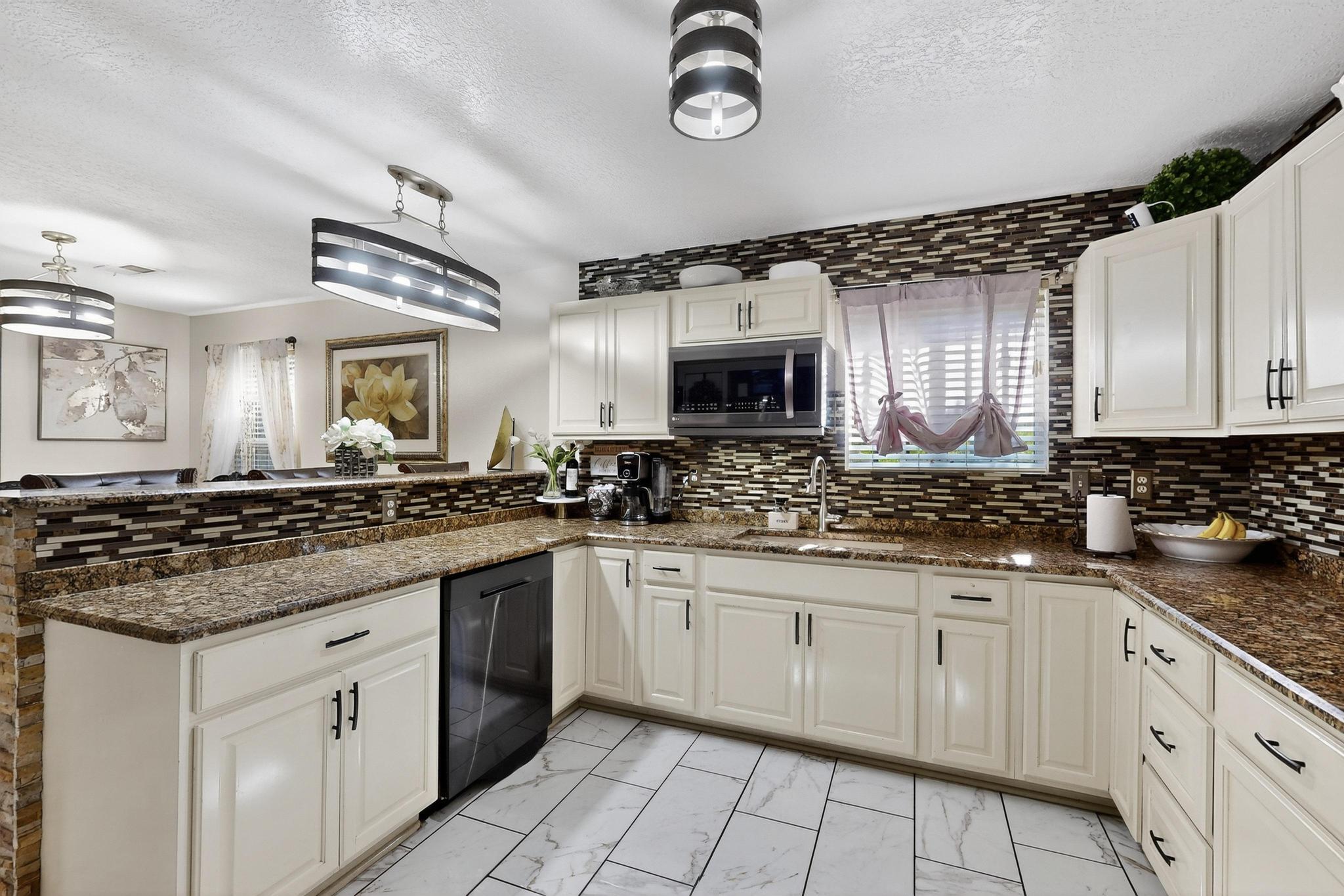 7901 PURPLE FRINGE Road SW