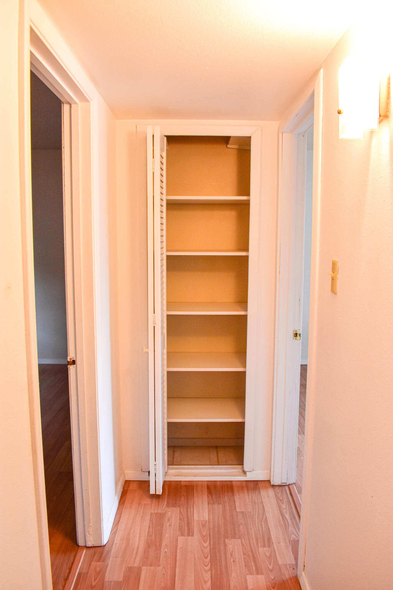 11521 VERSAILLES Avenue NE