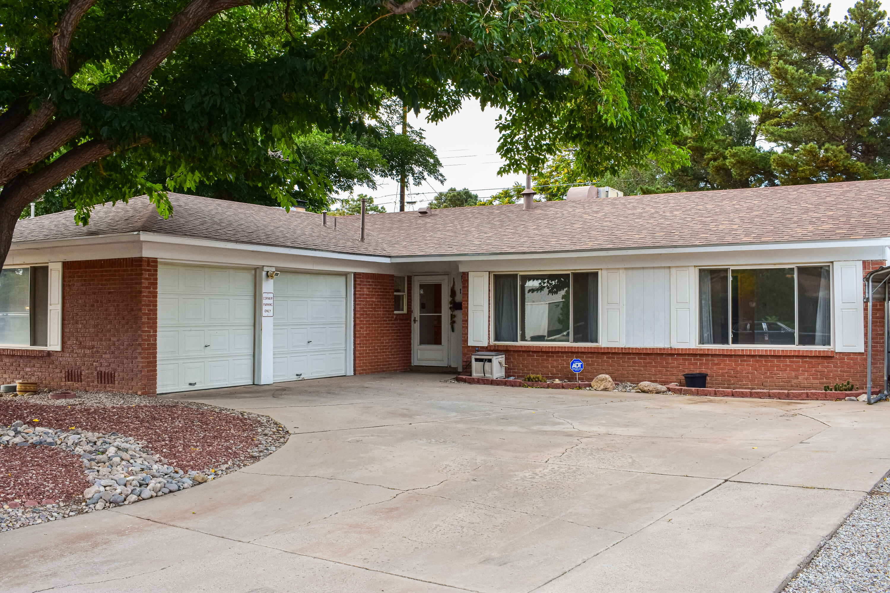 11521 VERSAILLES Avenue NE