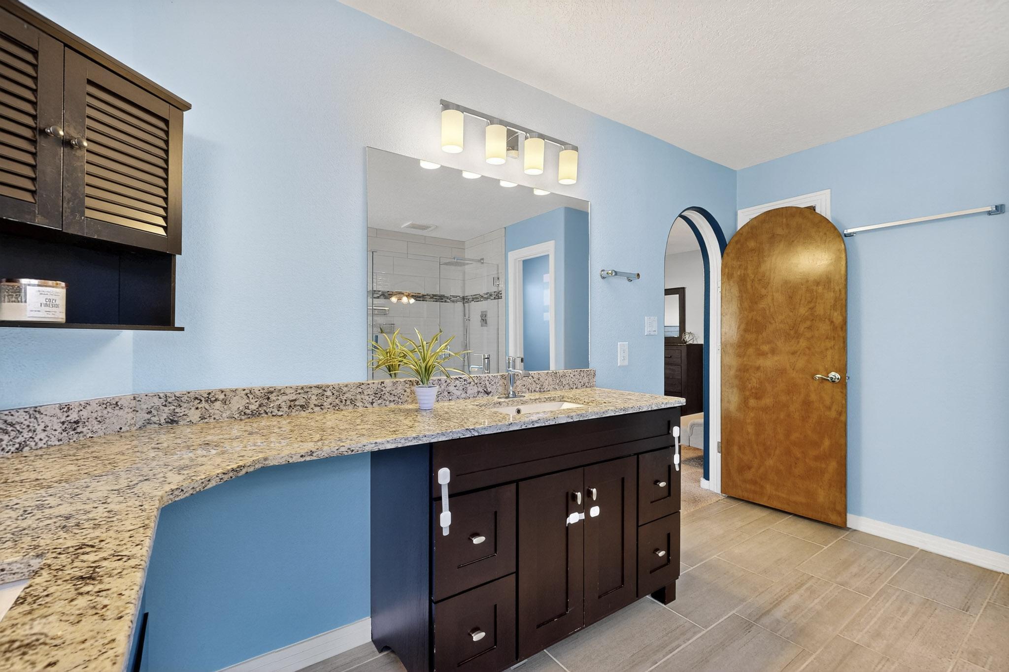 12533 MOUNTAIN RIDGE Place NE