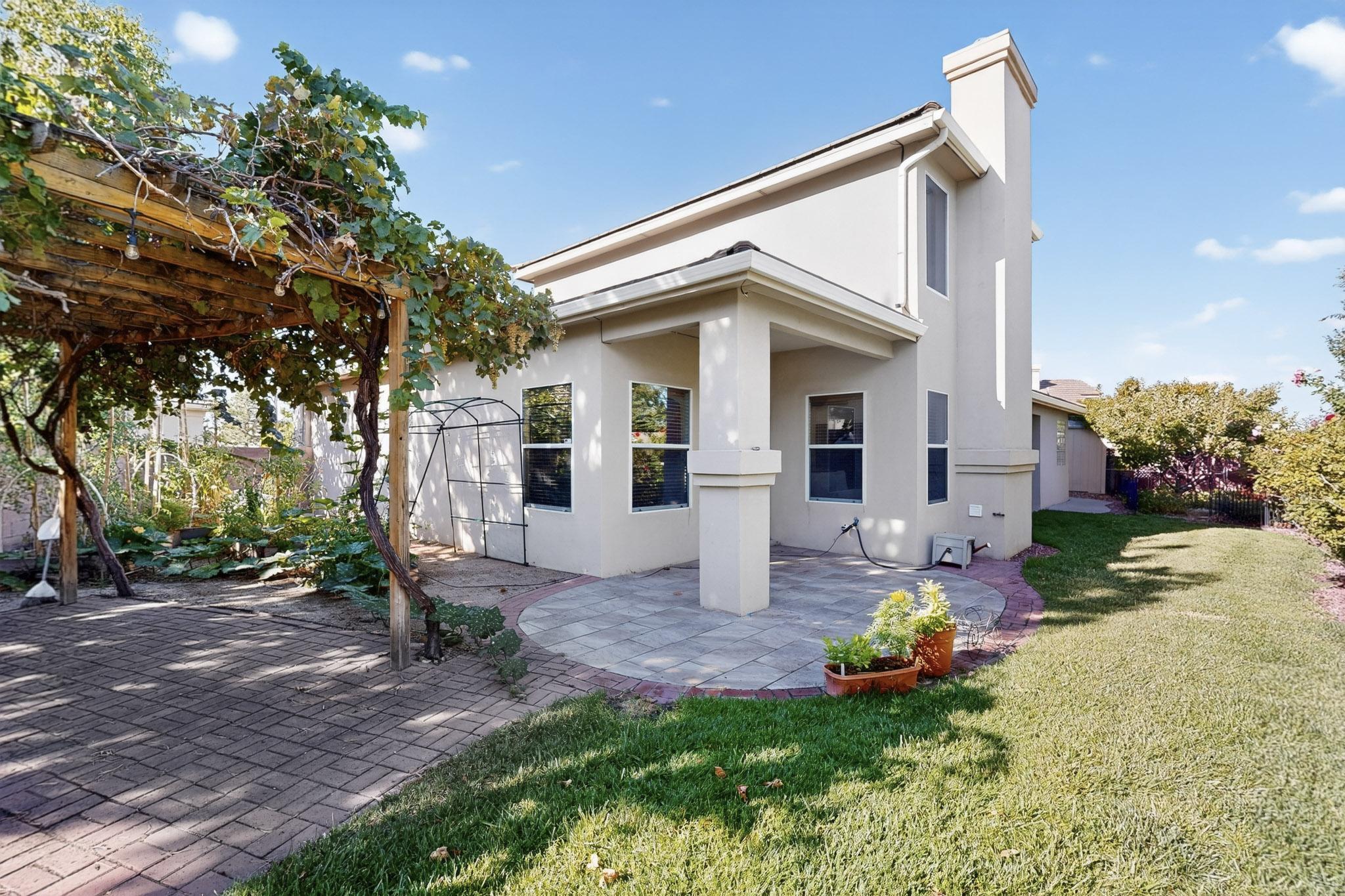 12533 MOUNTAIN RIDGE Place NE