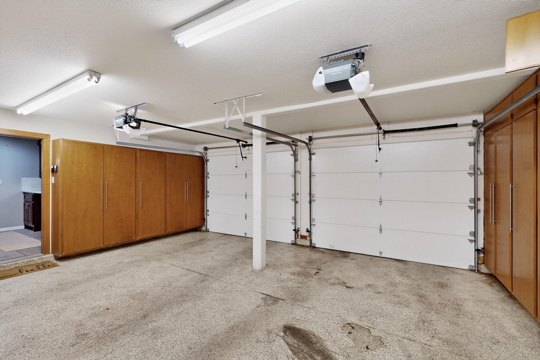 12533 MOUNTAIN RIDGE Place NE