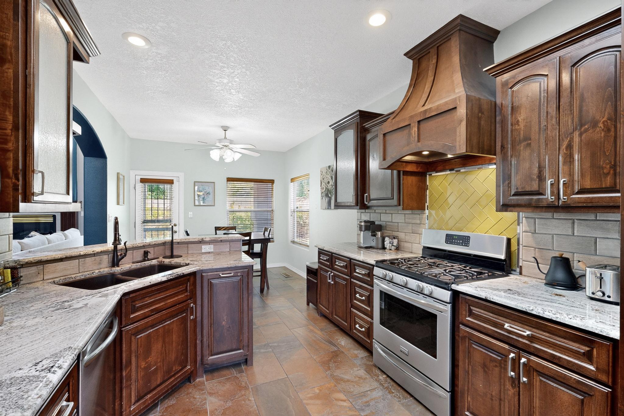 12533 MOUNTAIN RIDGE Place NE