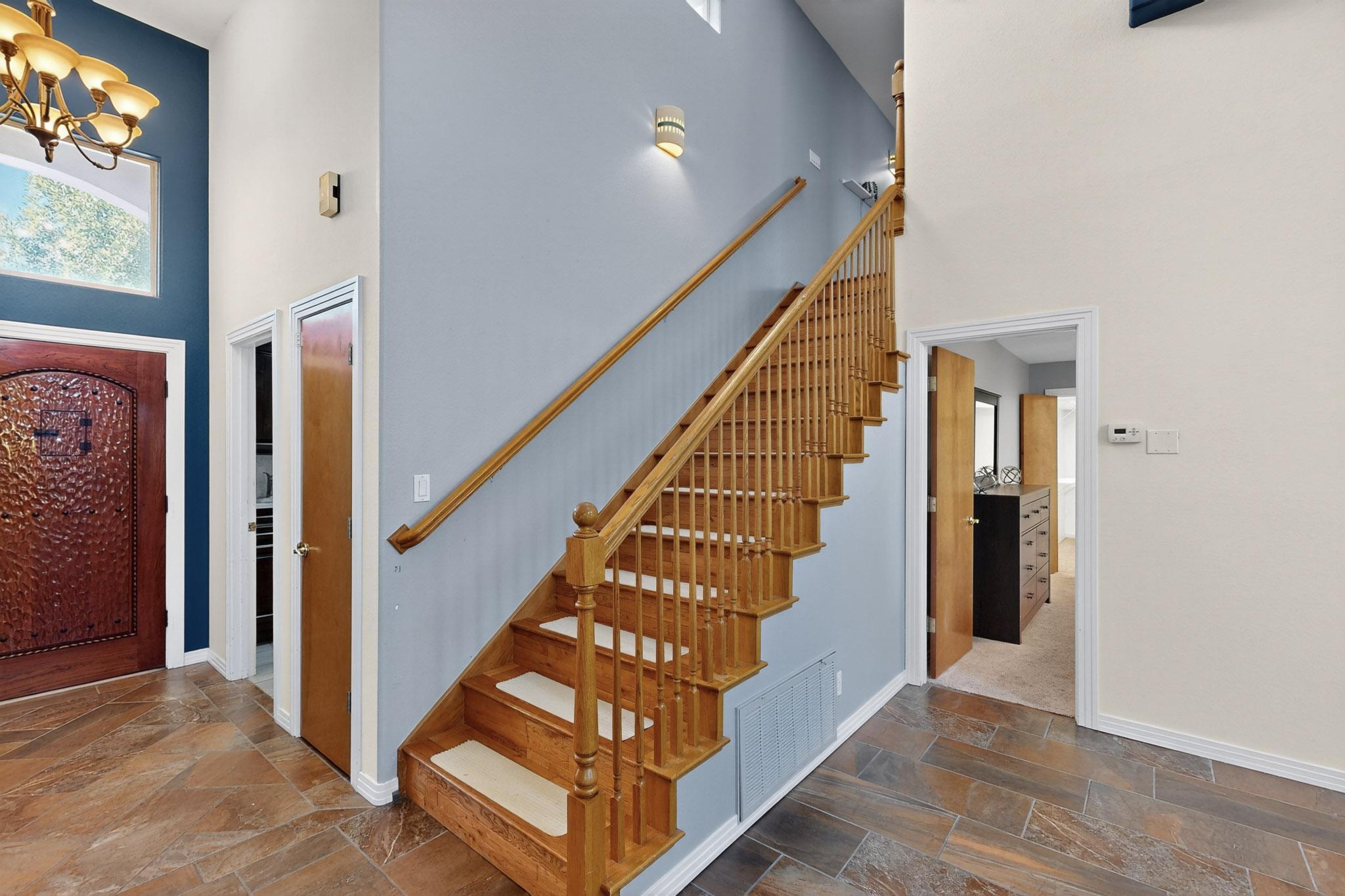 12533 MOUNTAIN RIDGE Place NE