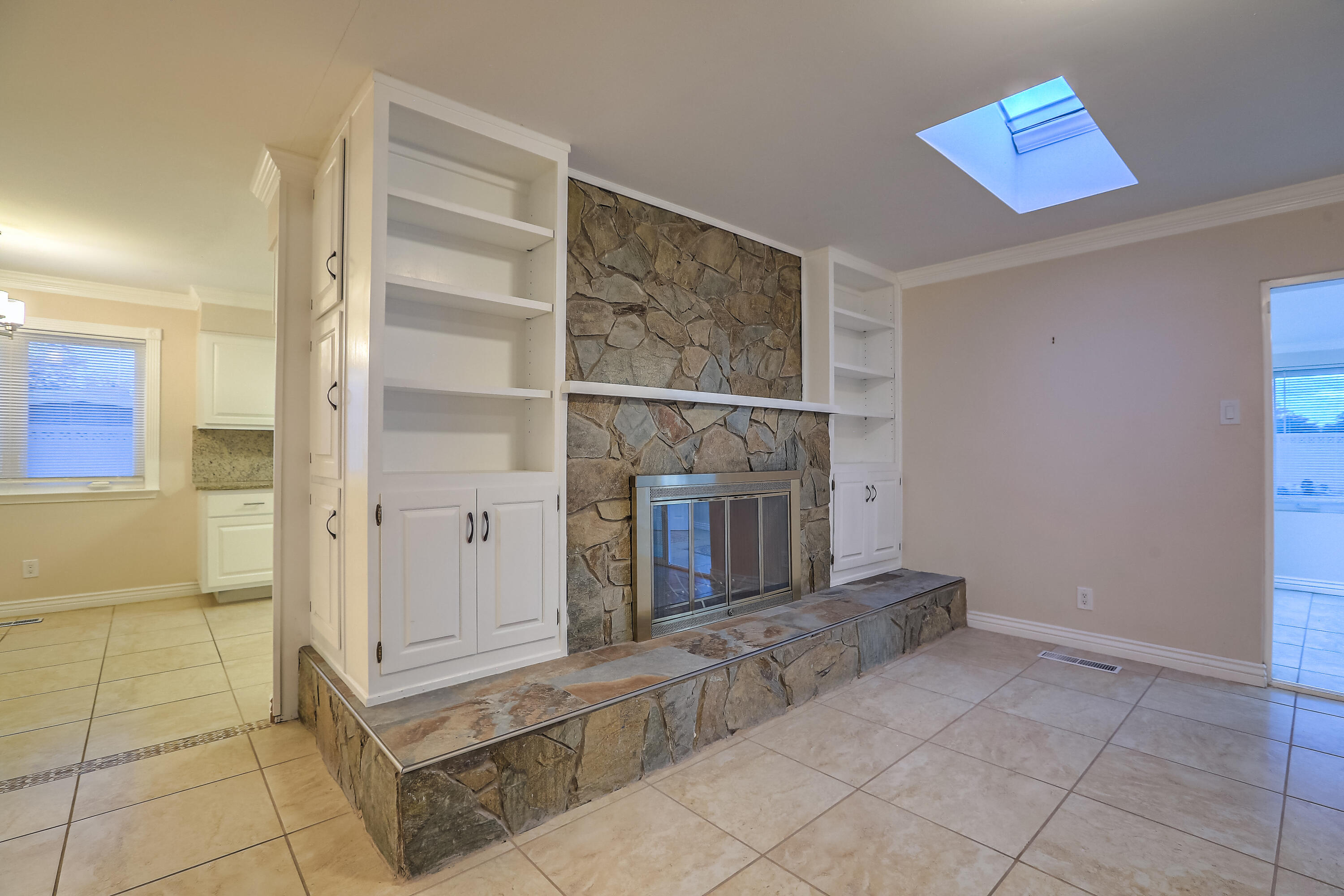 6313 MITCHELL Road SE