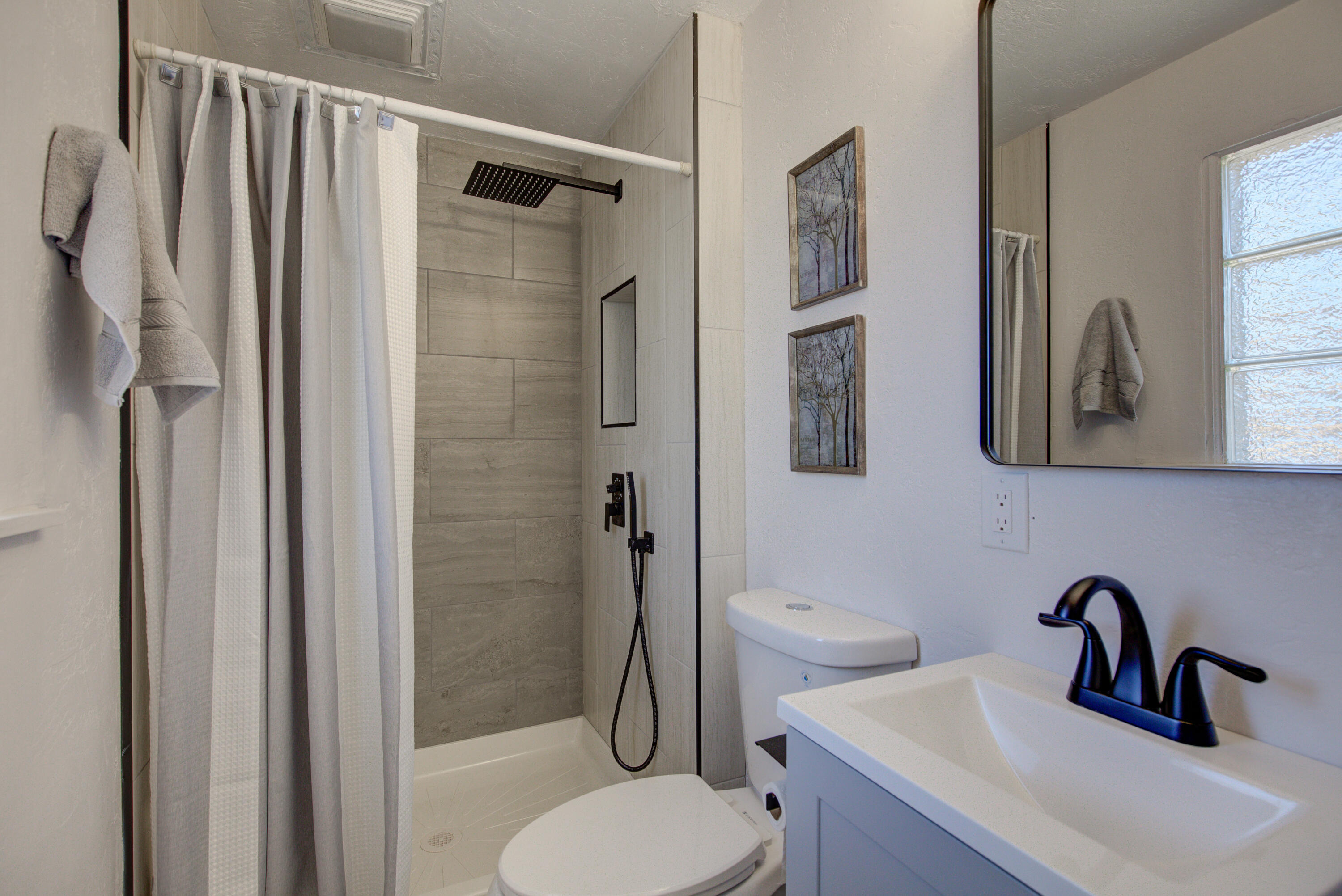 2936 CAROLINA Street NE