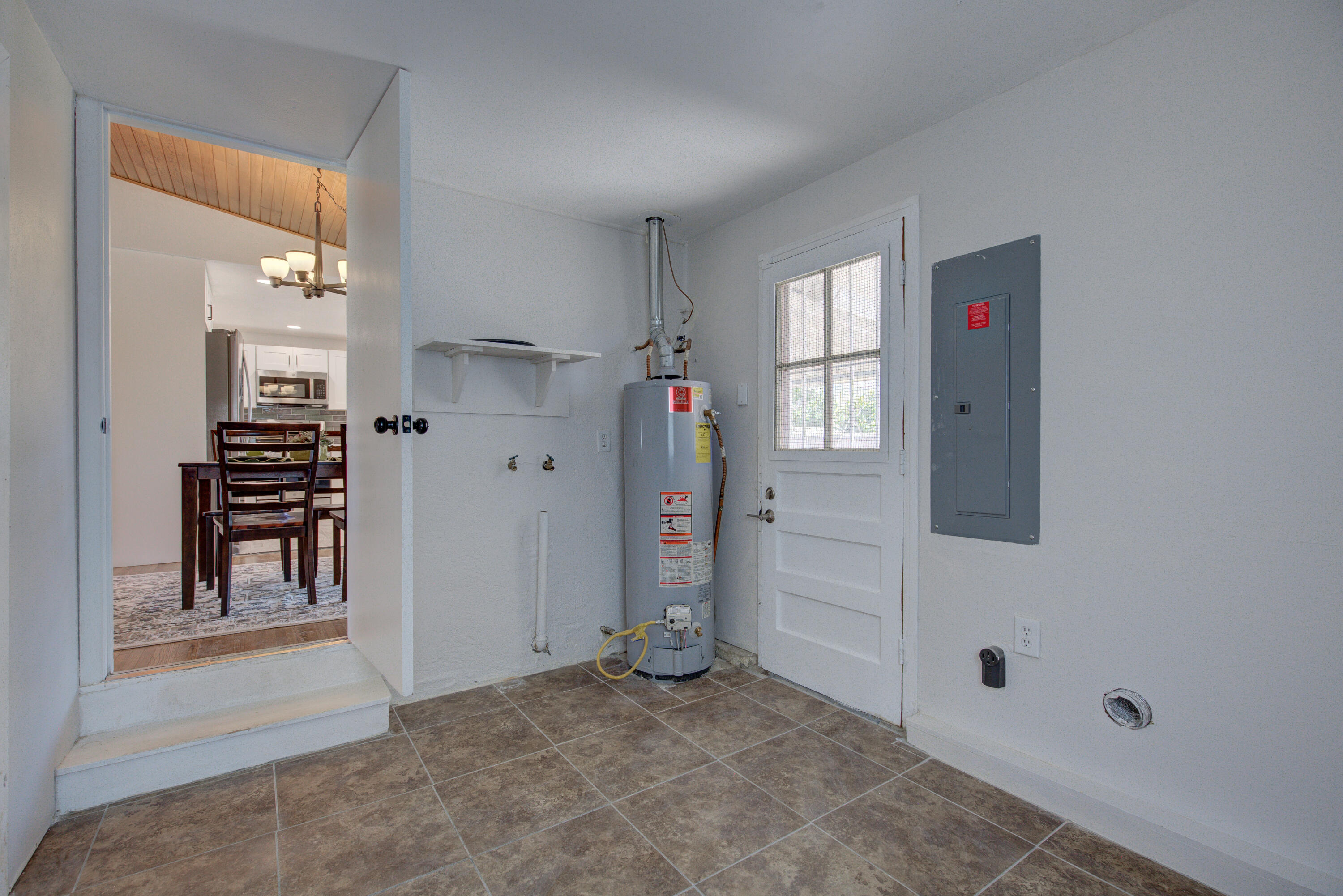 2936 CAROLINA Street NE