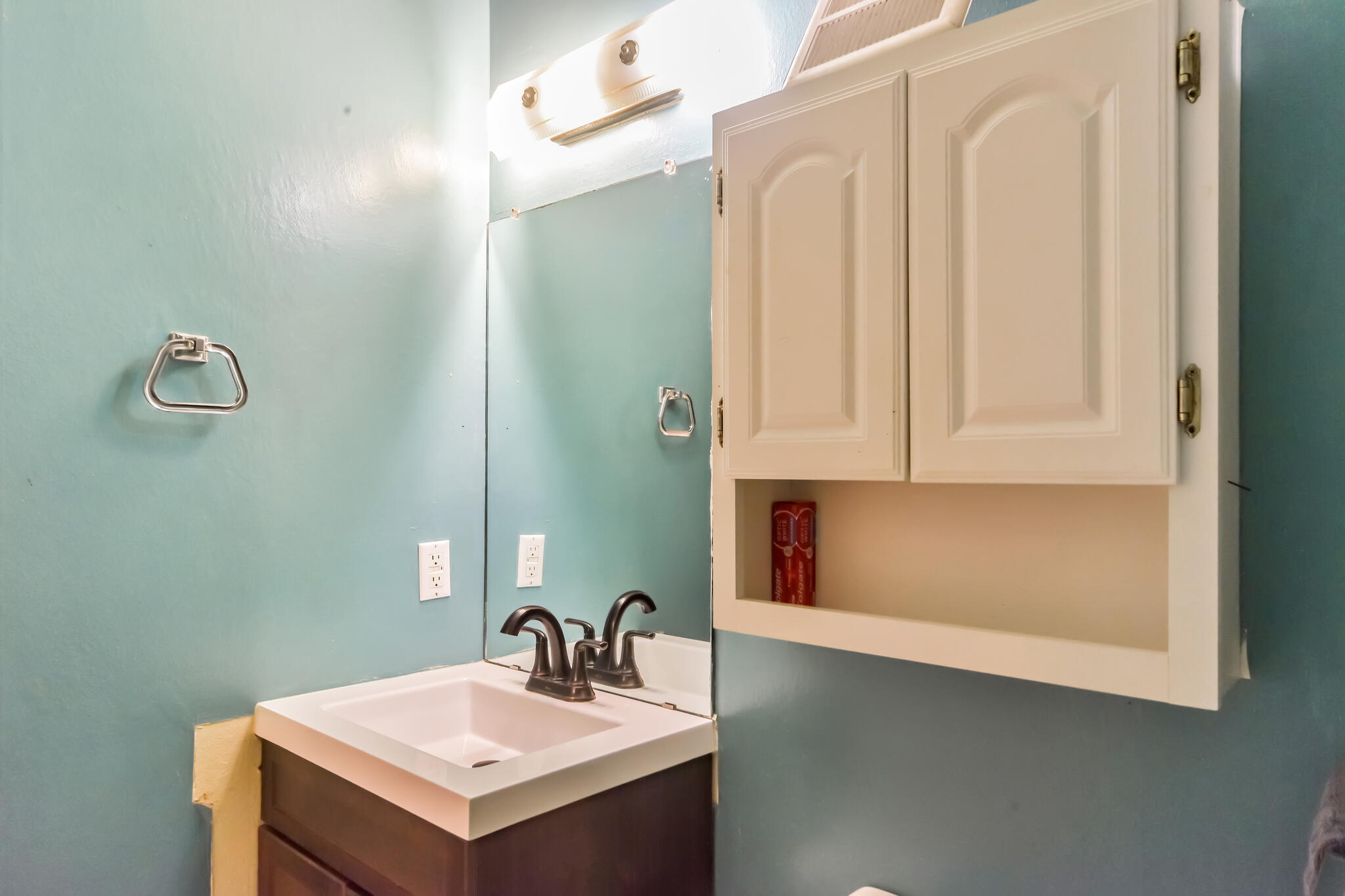 901 COUNTRY CLUB Drive SE E