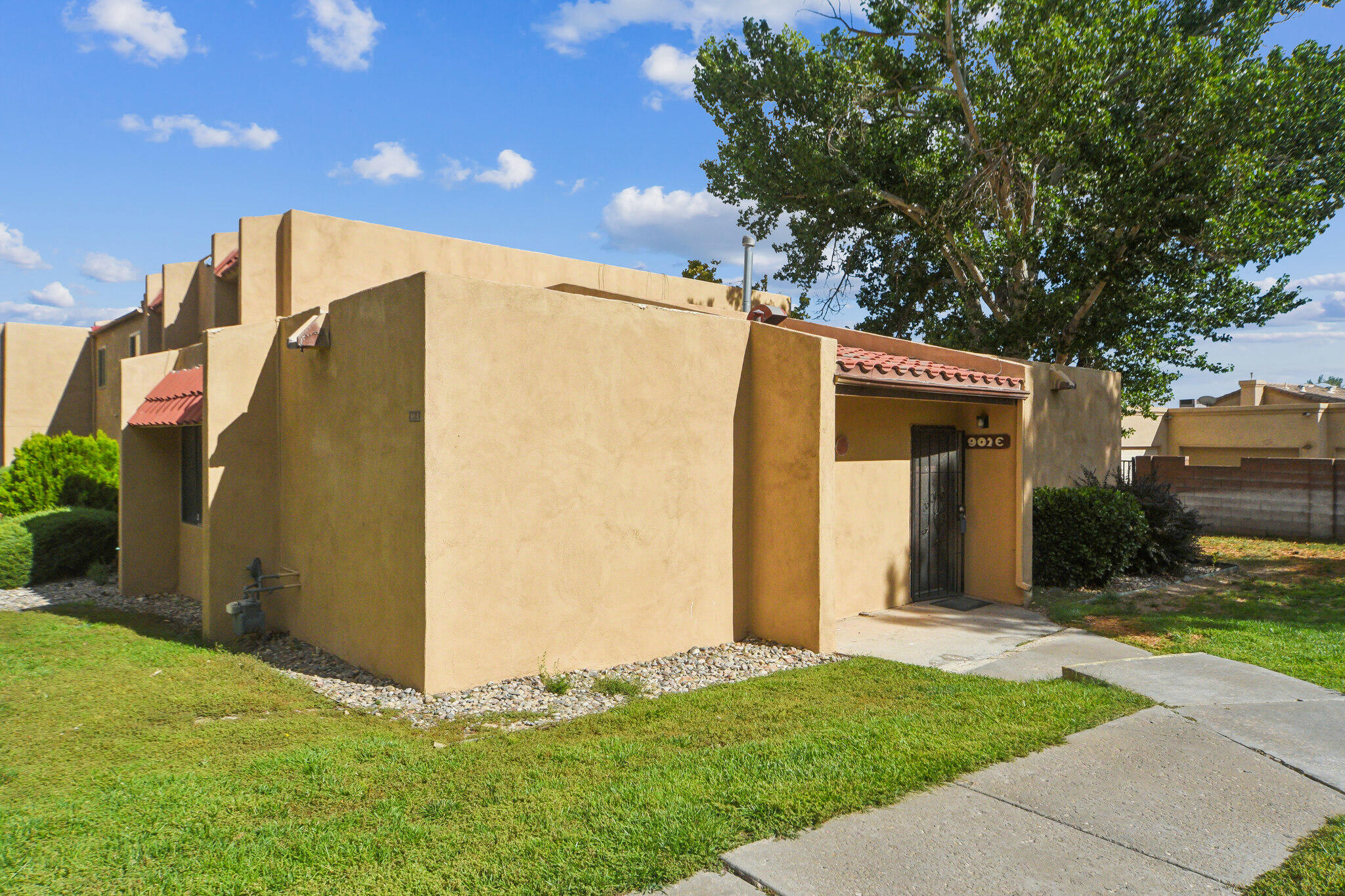 901 COUNTRY CLUB Drive SE E