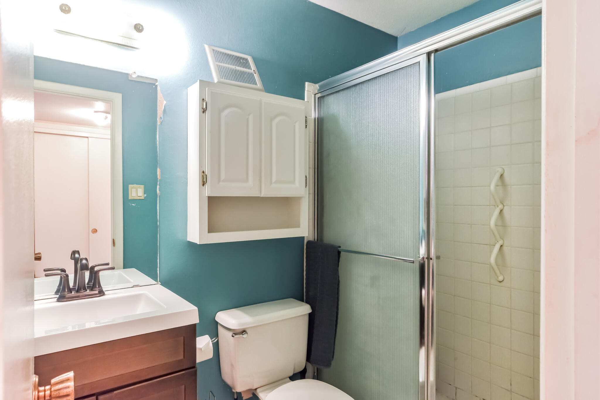 901 COUNTRY CLUB Drive SE E