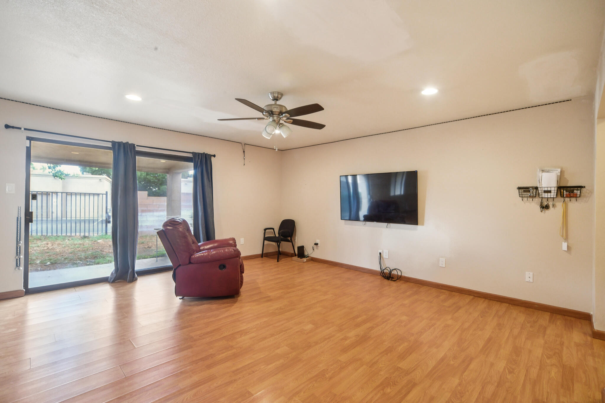 901 COUNTRY CLUB Drive SE E