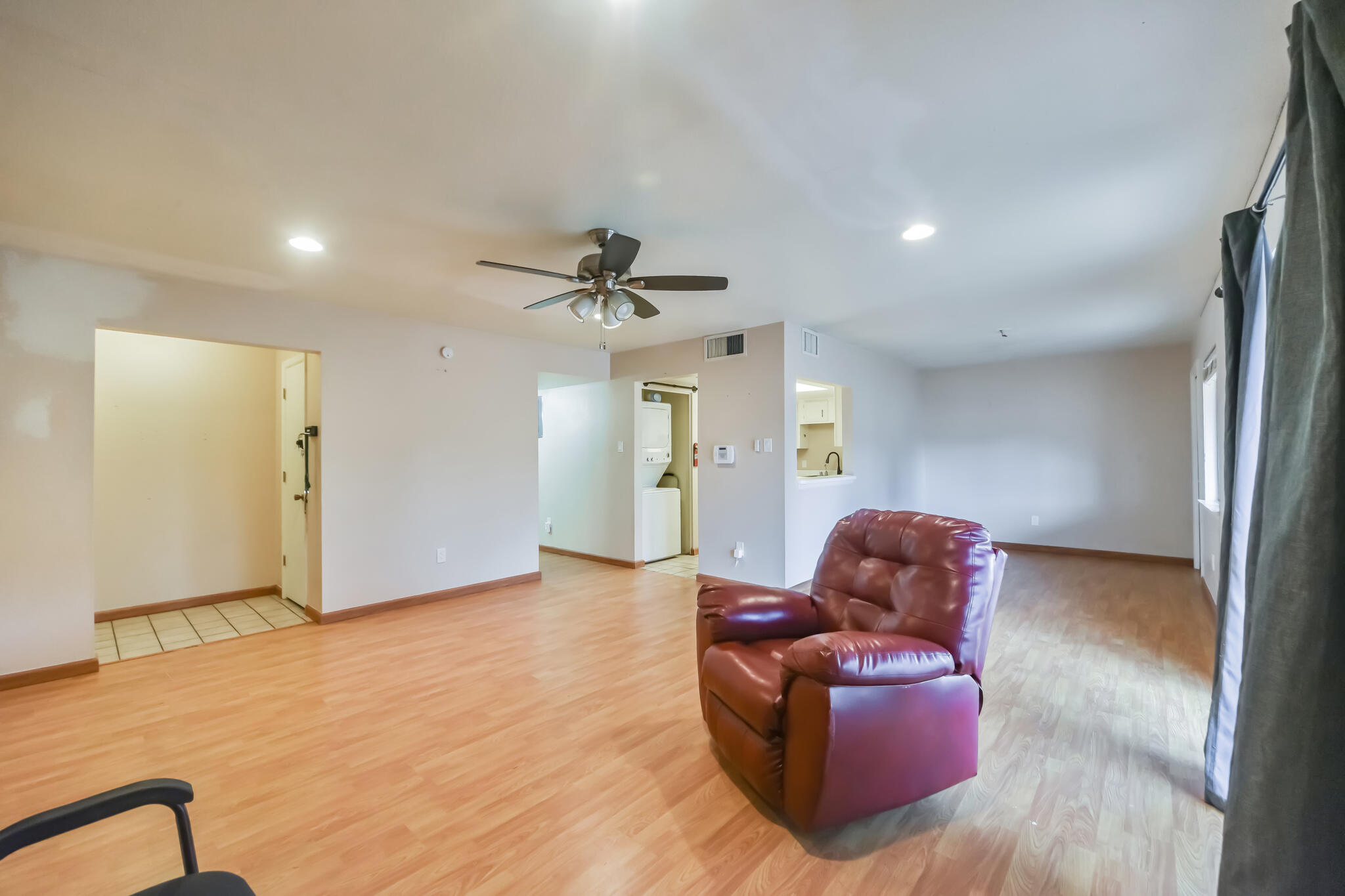 901 COUNTRY CLUB Drive SE E