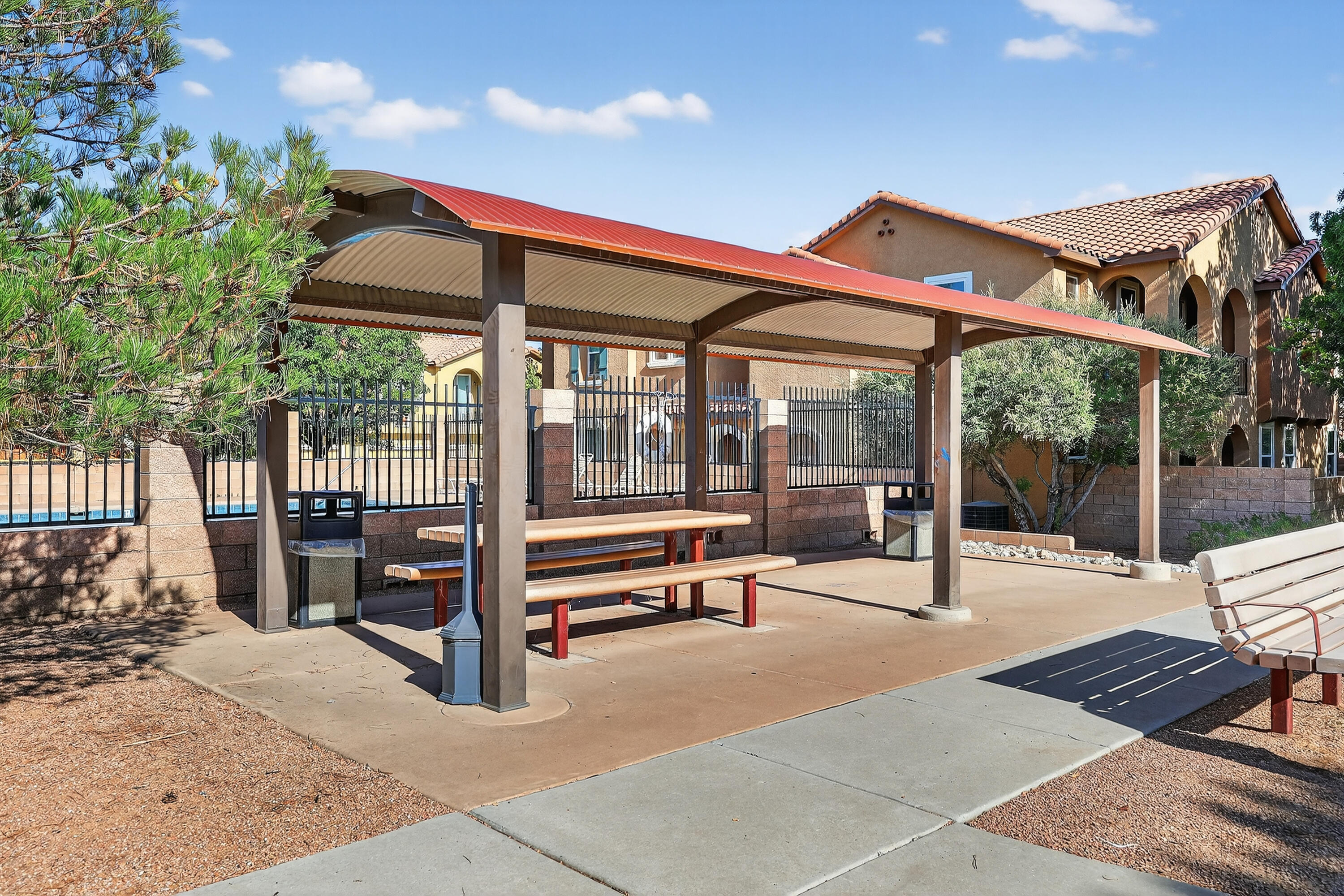 601 Menaul Boulevard NE 2106