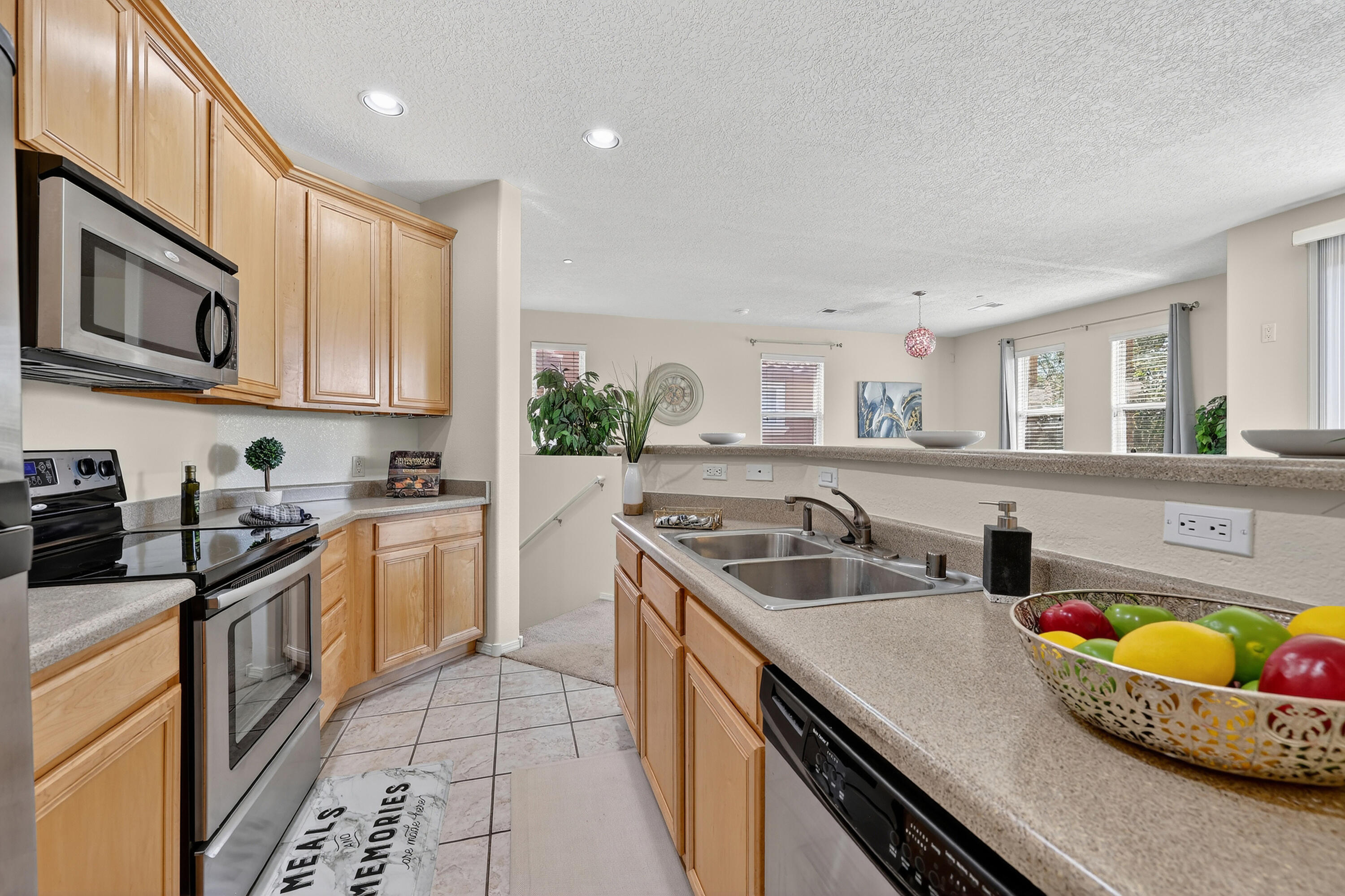 601 Menaul Boulevard NE 2106