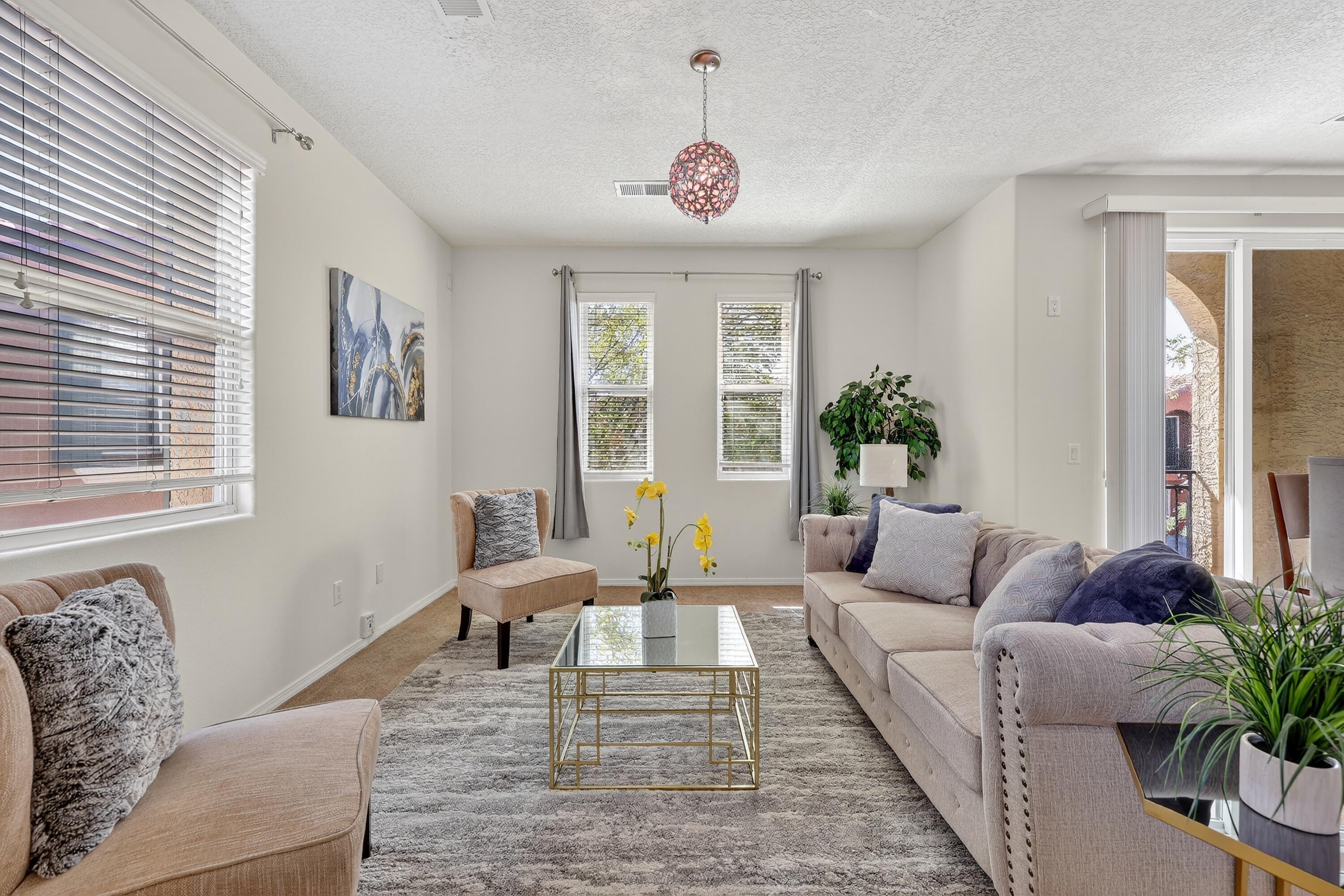 601 Menaul Boulevard NE 2106