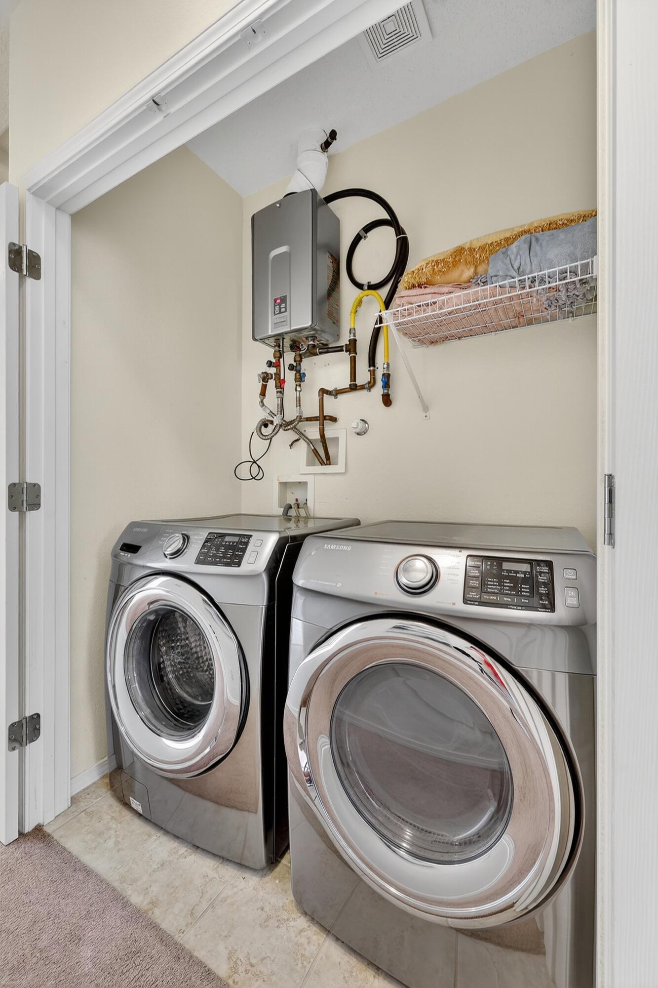 601 Menaul Boulevard NE 2106