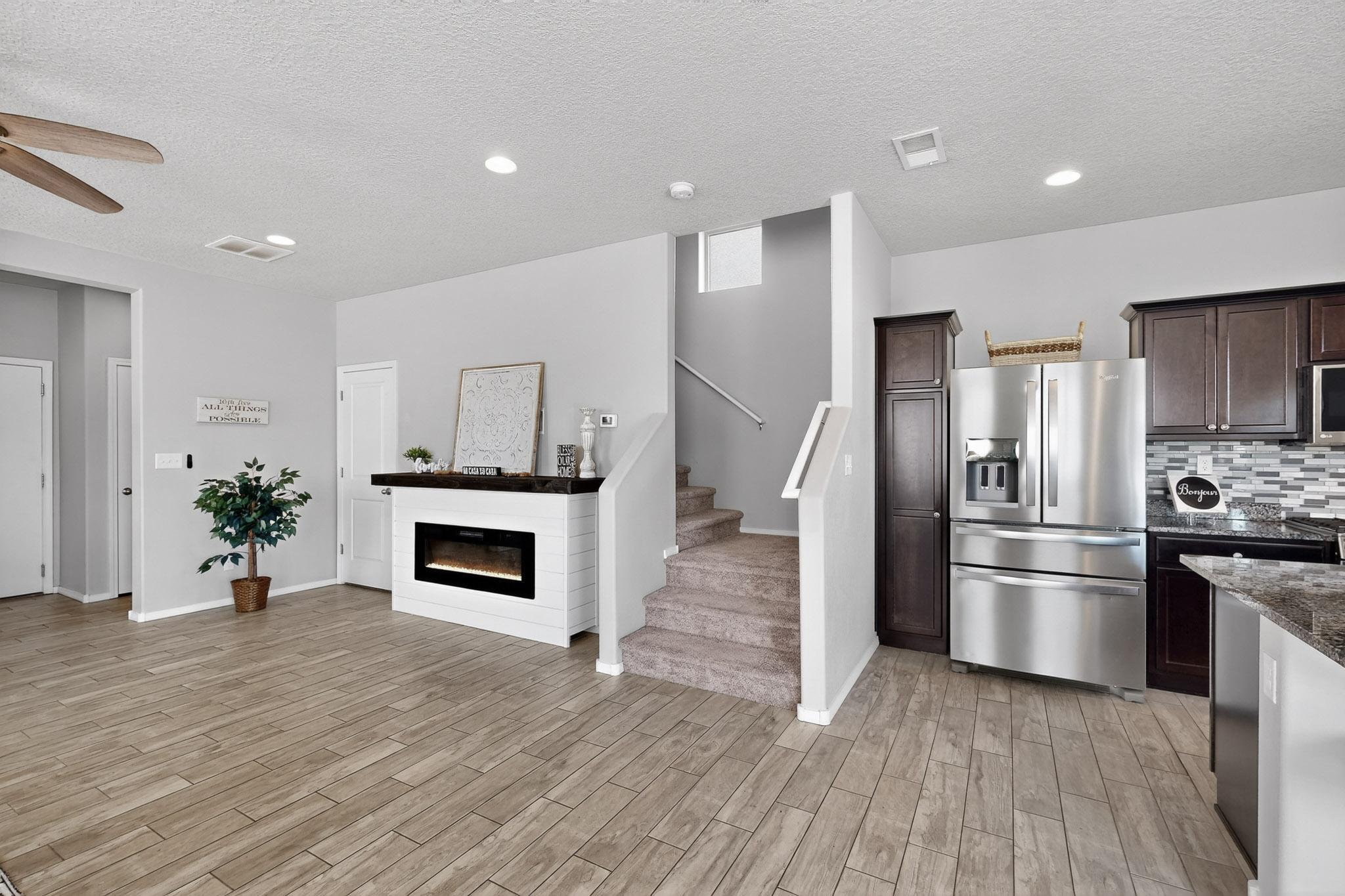 1920 SUMMER BREEZE Drive NW