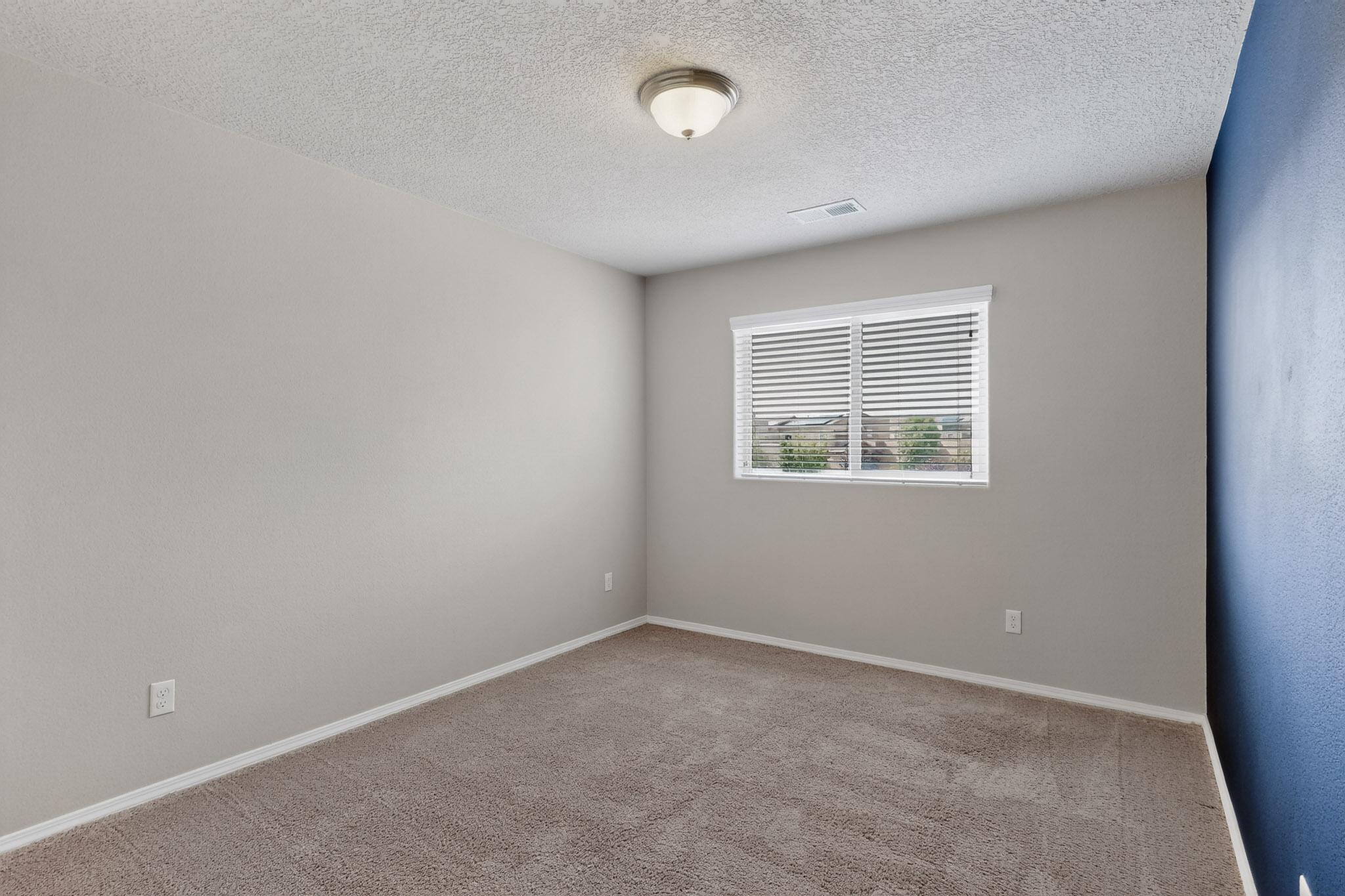 1920 SUMMER BREEZE Drive NW