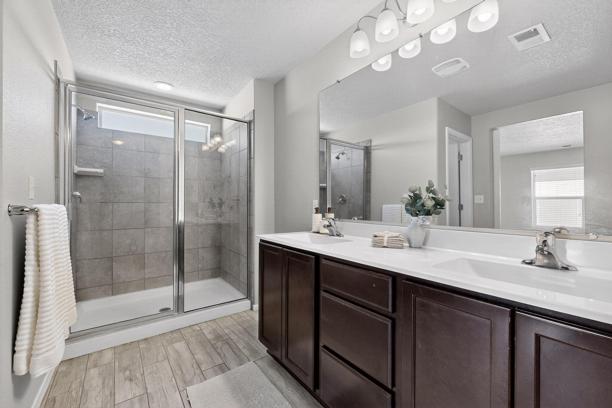 1920 SUMMER BREEZE Drive NW