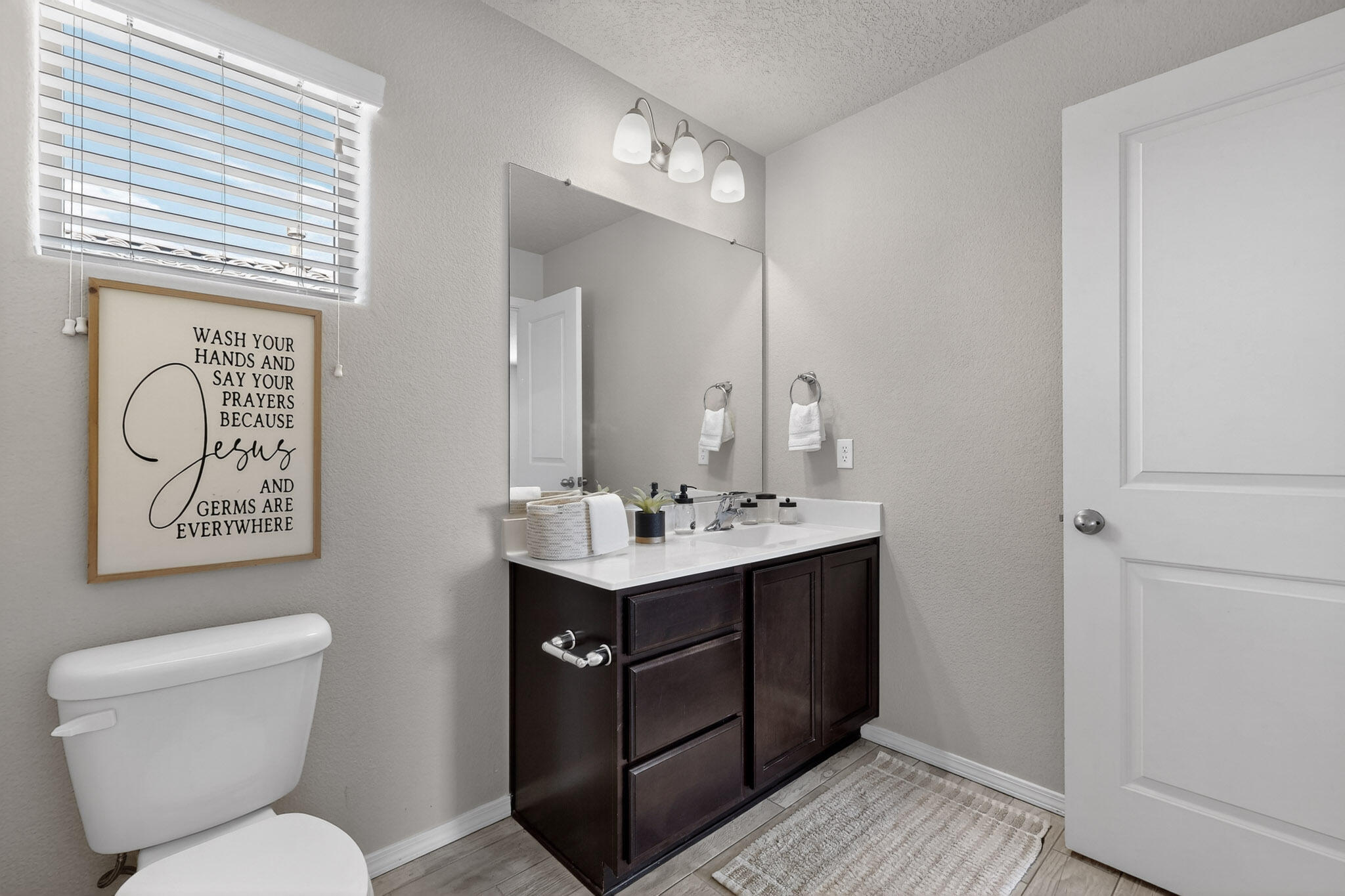 1920 SUMMER BREEZE Drive NW