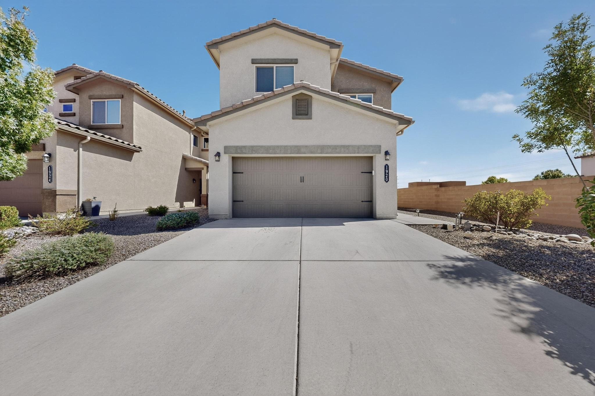 1920 SUMMER BREEZE Drive NW