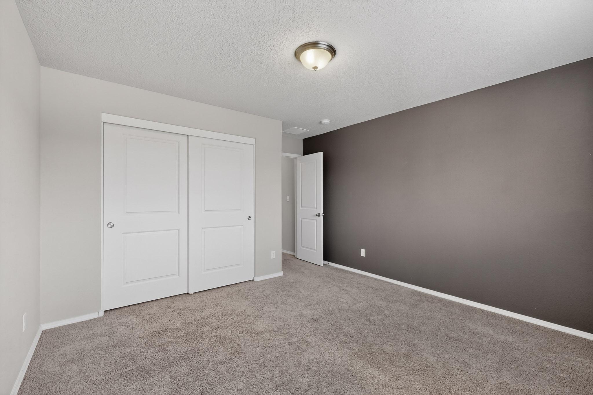 1920 SUMMER BREEZE Drive NW