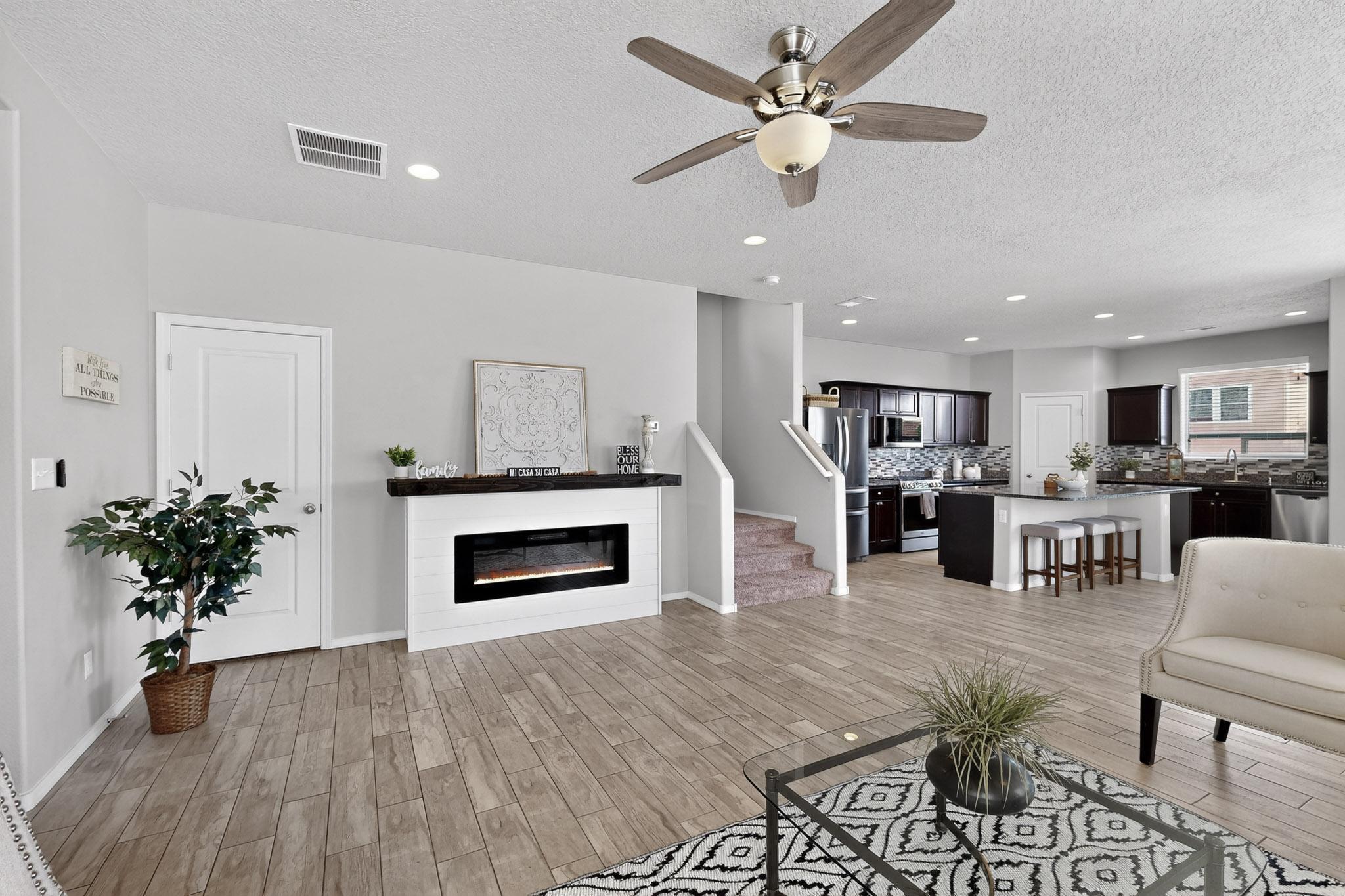 1920 SUMMER BREEZE Drive NW