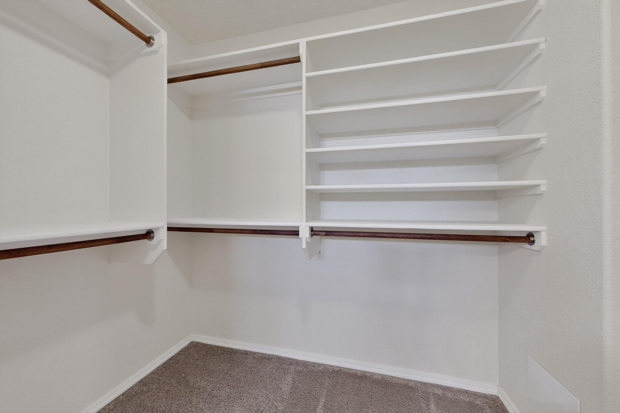 1920 SUMMER BREEZE Drive NW