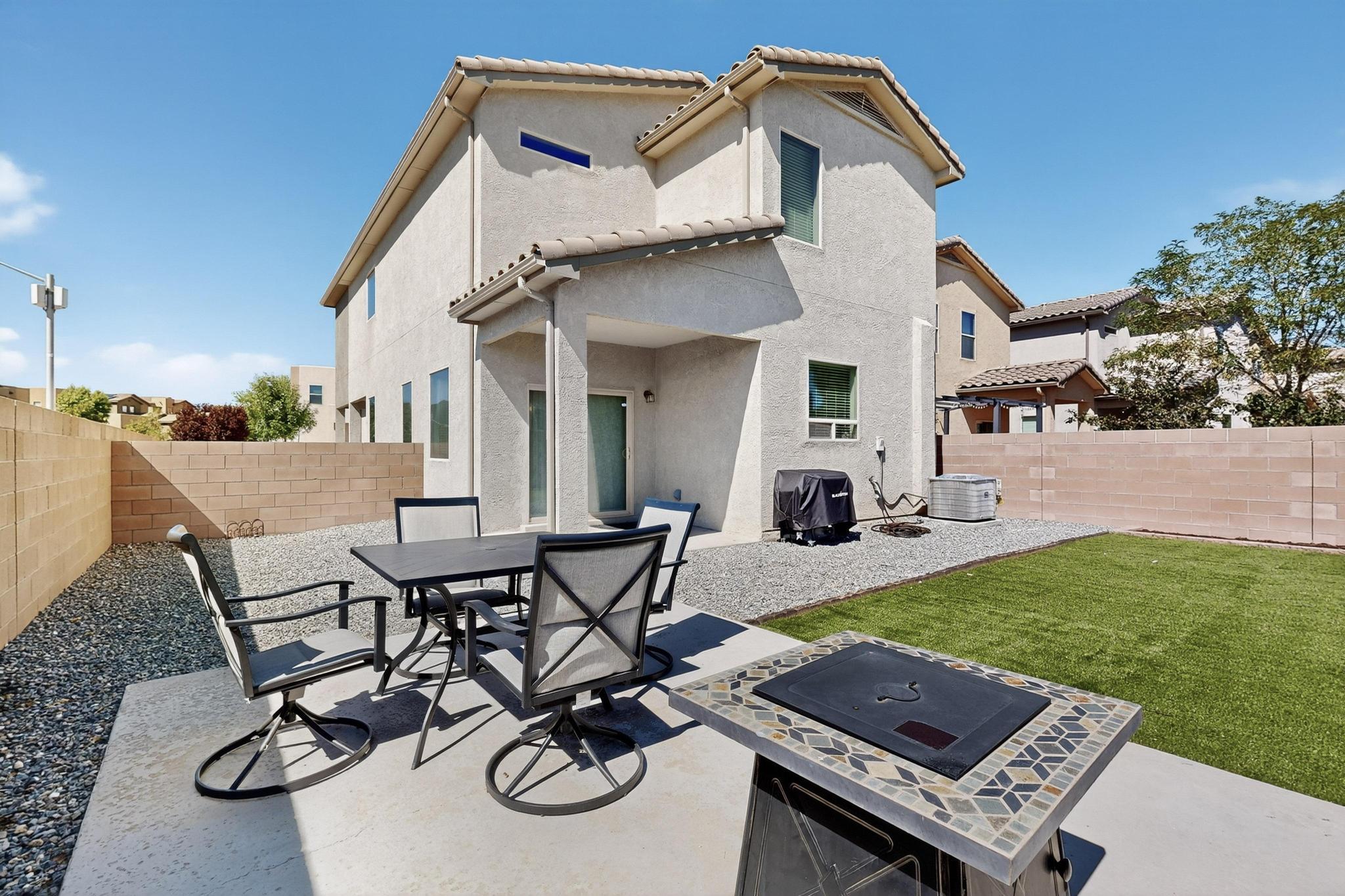 1920 SUMMER BREEZE Drive NW