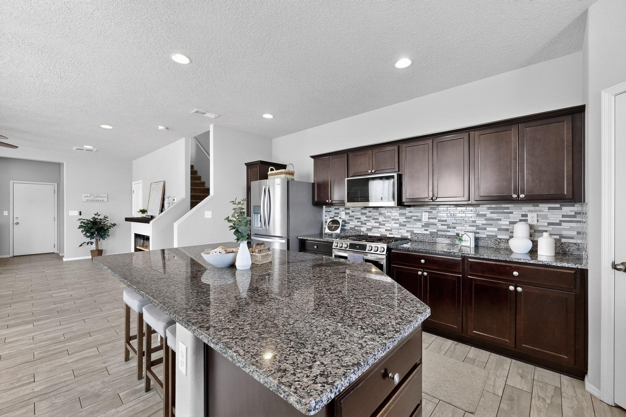 1920 SUMMER BREEZE Drive NW