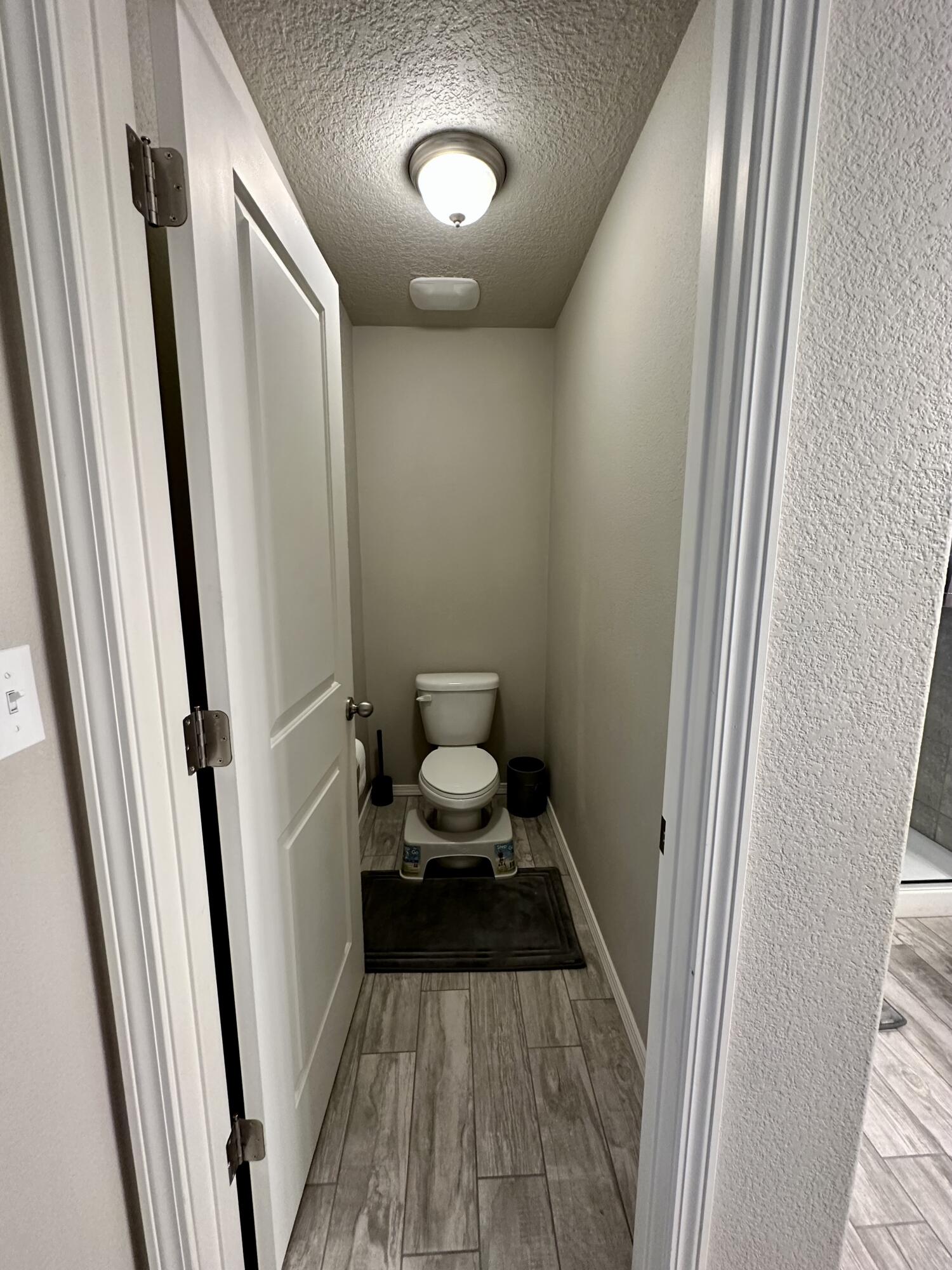 1920 SUMMER BREEZE Drive NW