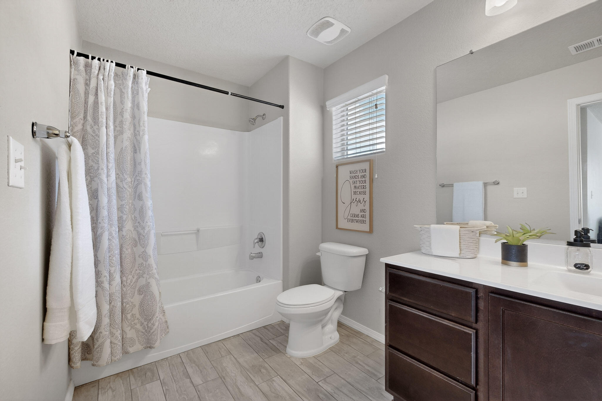 1920 SUMMER BREEZE Drive NW