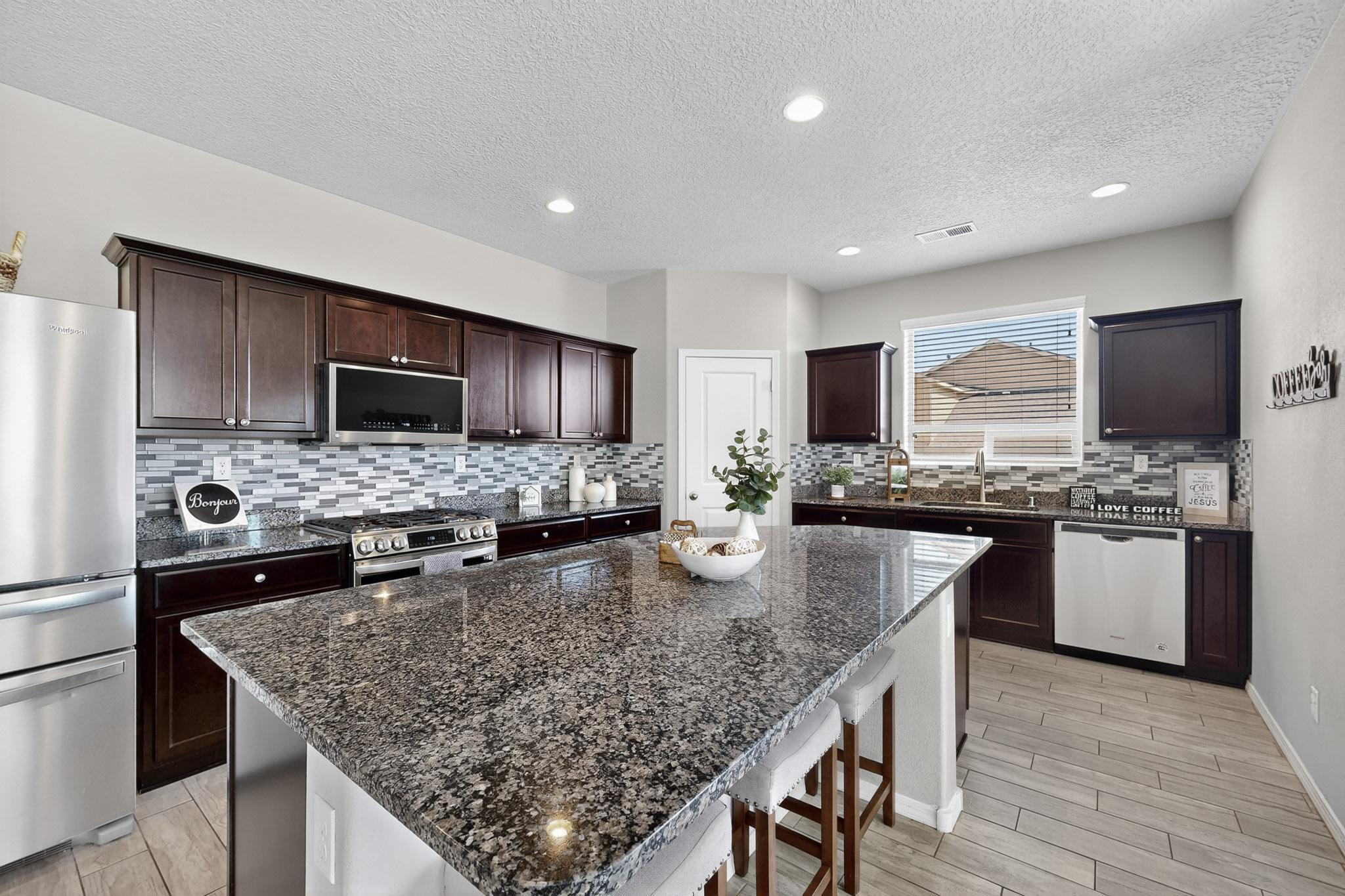 1920 SUMMER BREEZE Drive NW