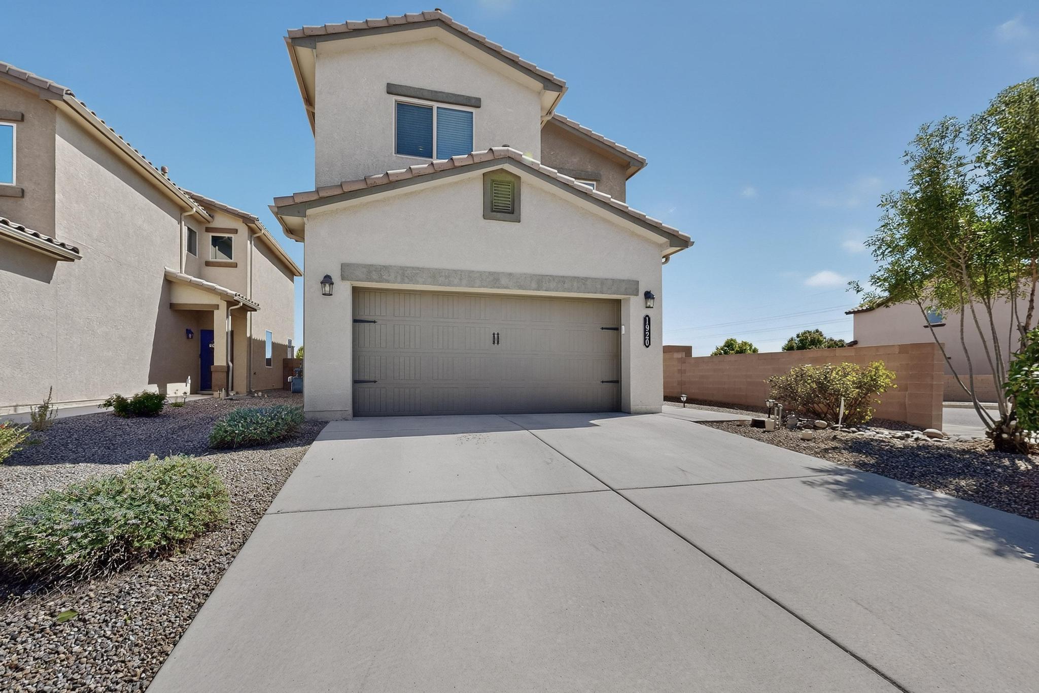 1920 SUMMER BREEZE Drive NW