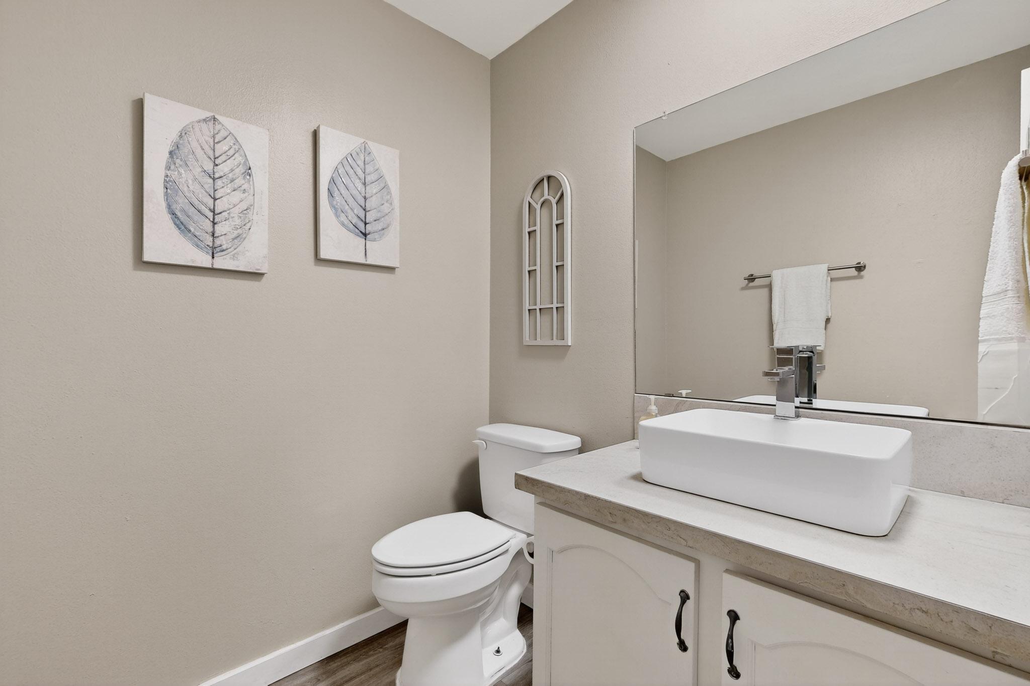 7511 PRAIRIE Road NE