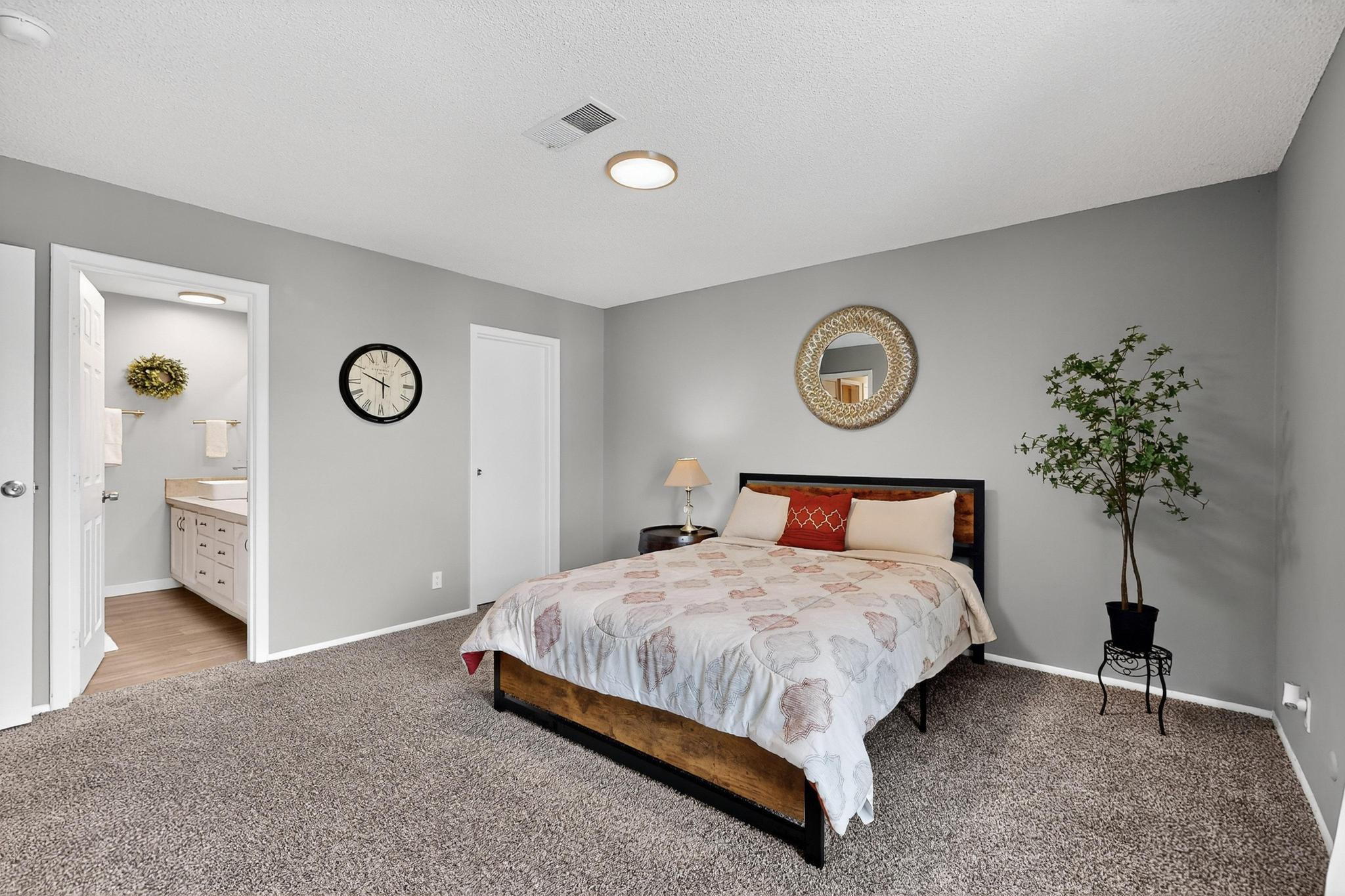 7511 PRAIRIE Road NE