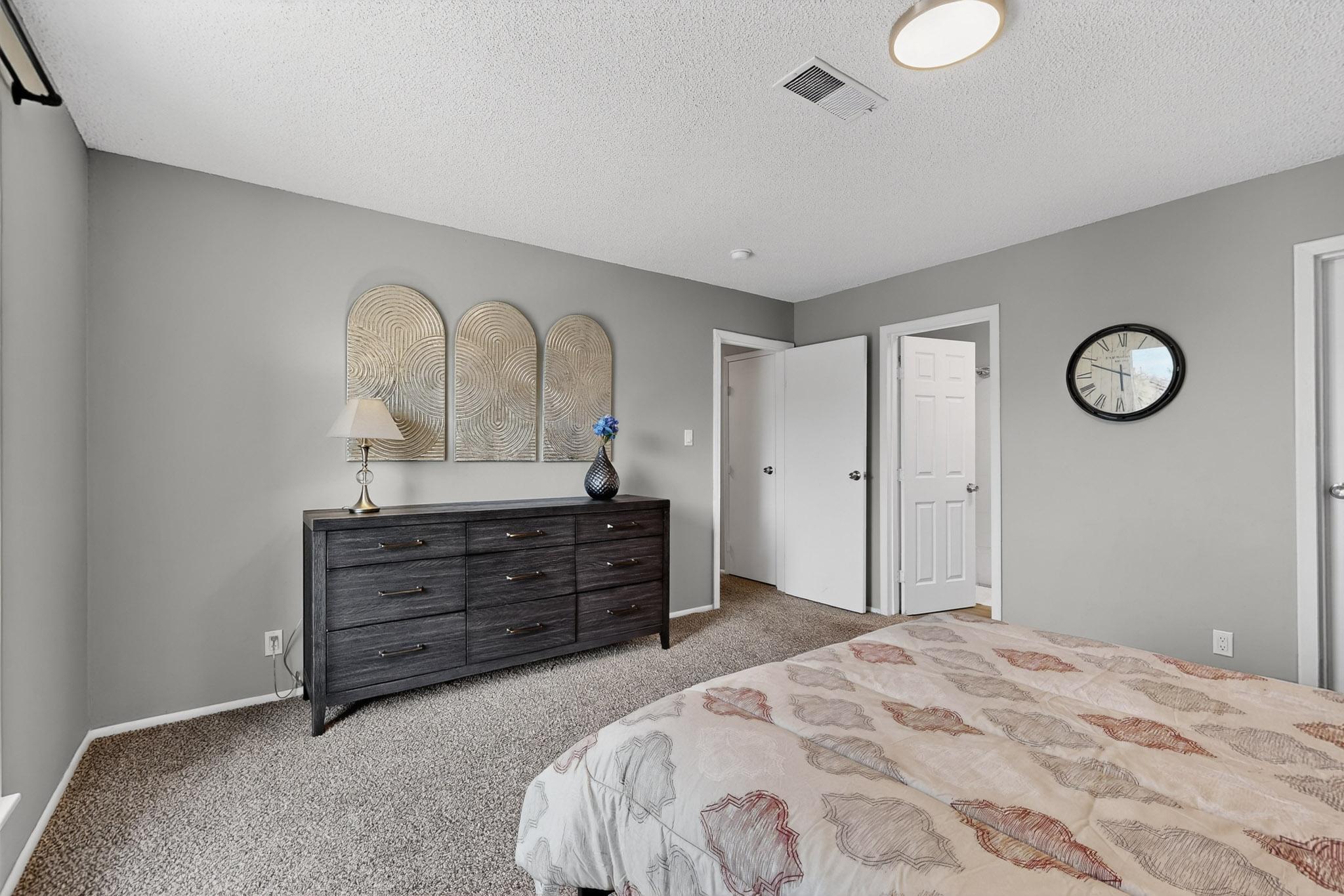 7511 PRAIRIE Road NE