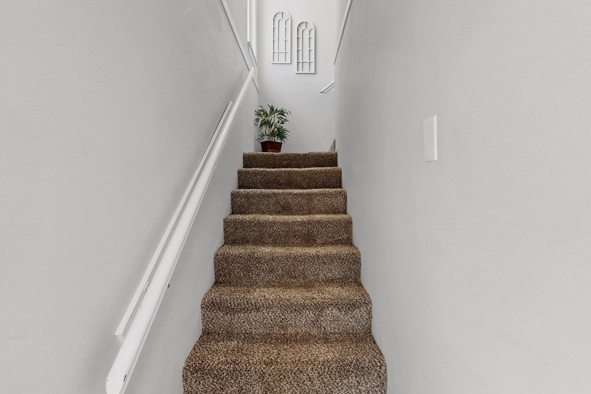 7511 PRAIRIE Road NE