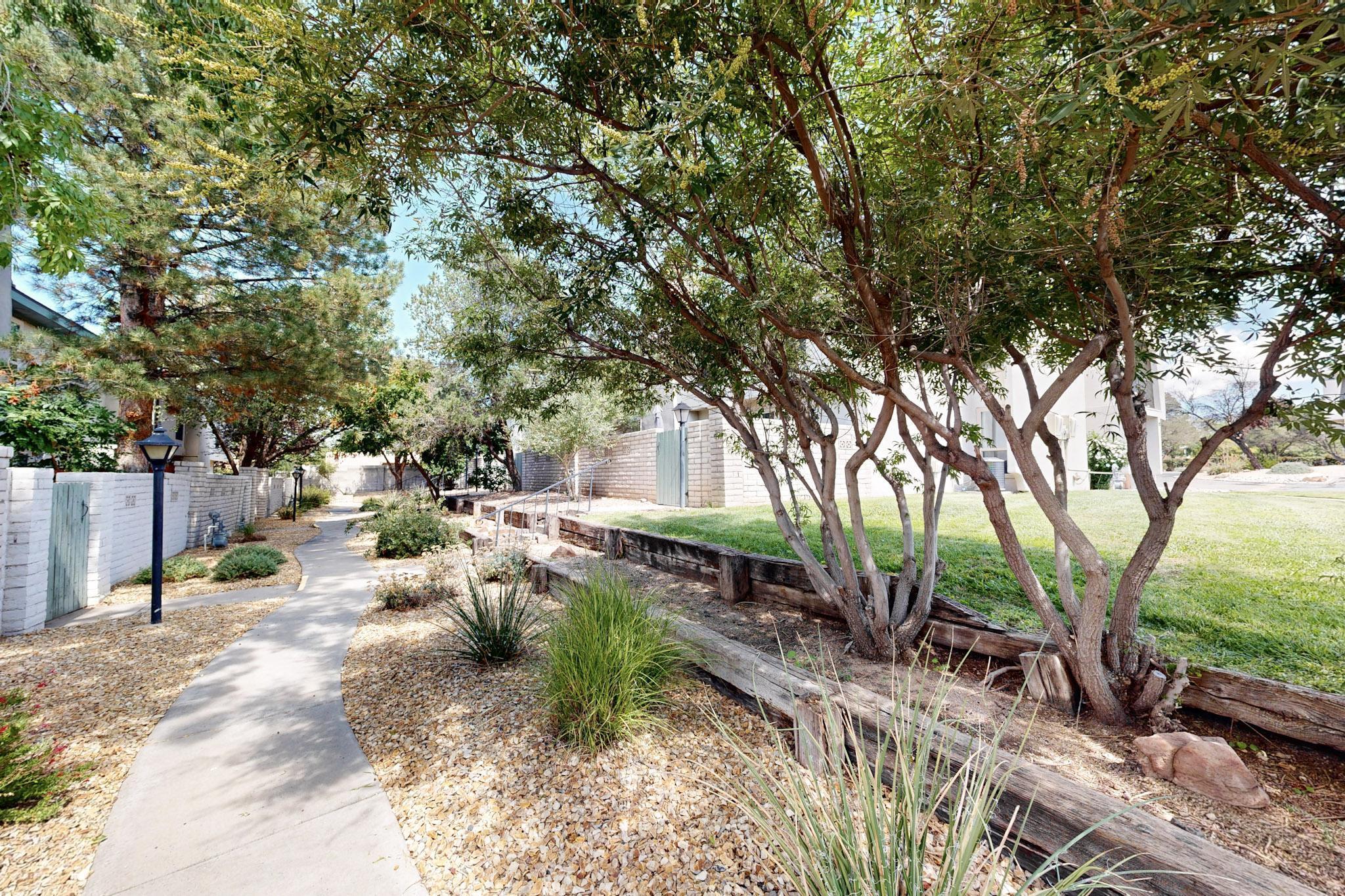 7511 PRAIRIE Road NE