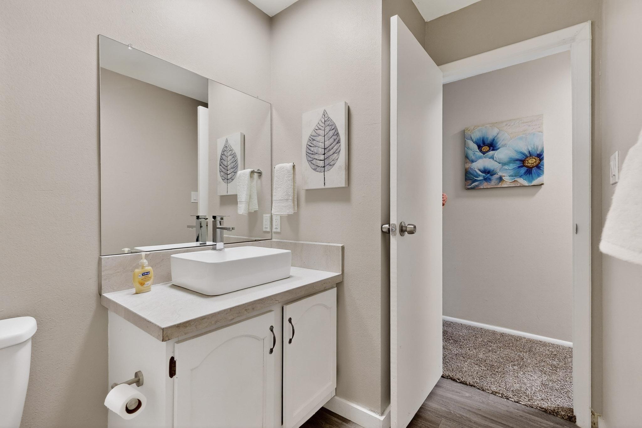 7511 PRAIRIE Road NE