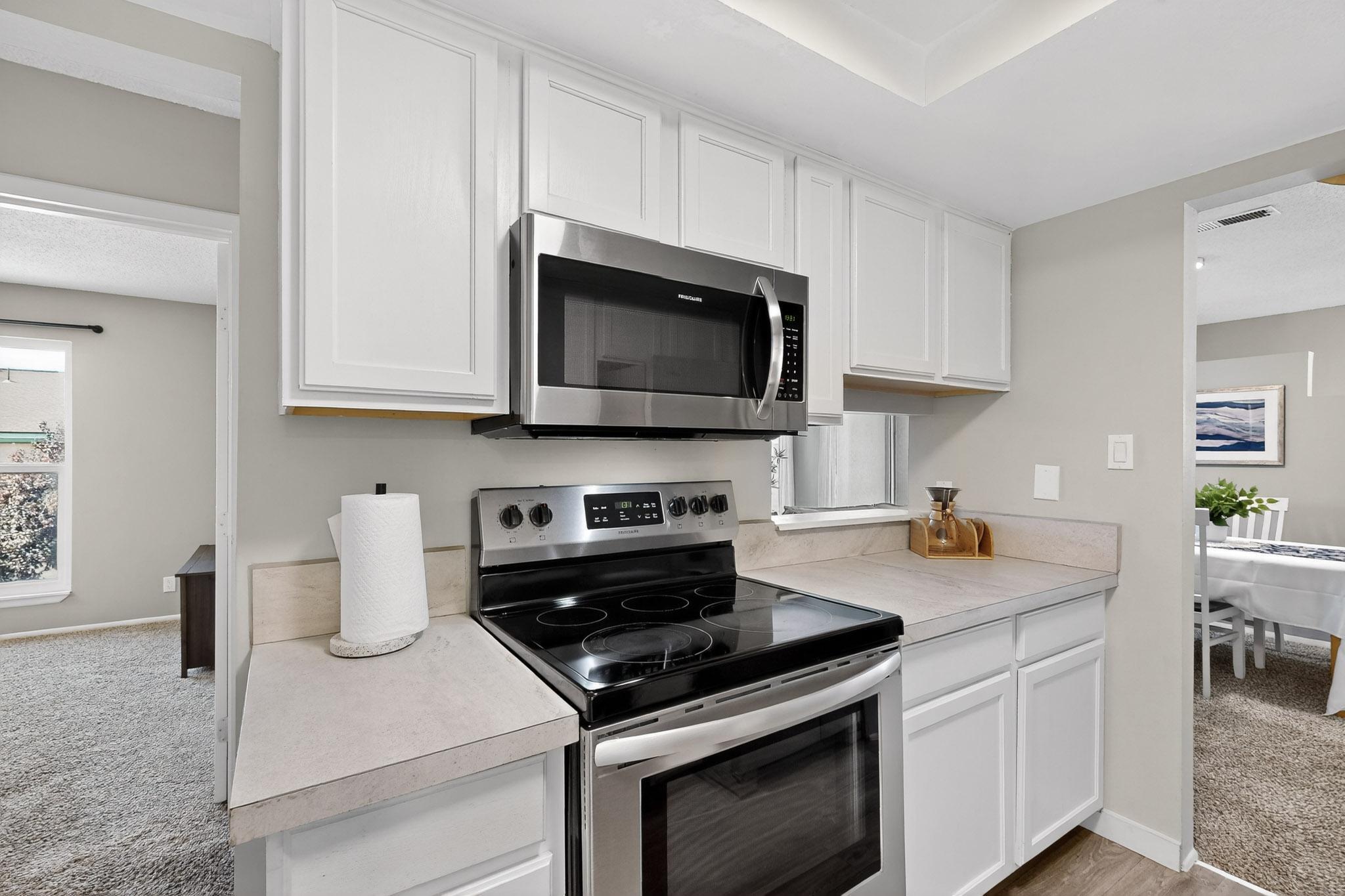 7511 PRAIRIE Road NE