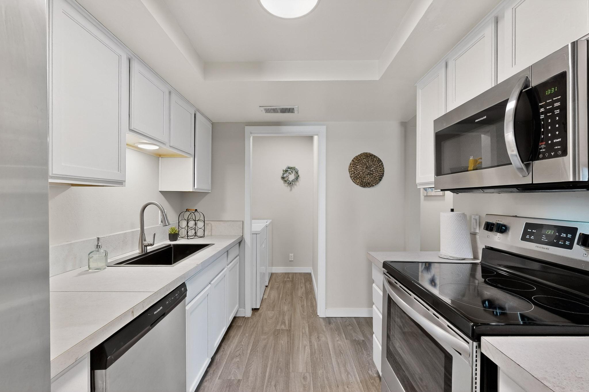 7511 PRAIRIE Road NE