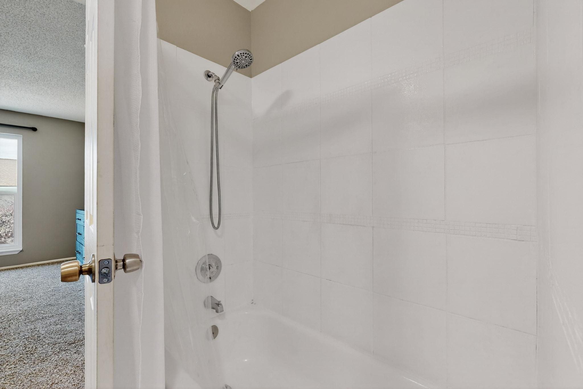 7511 PRAIRIE Road NE