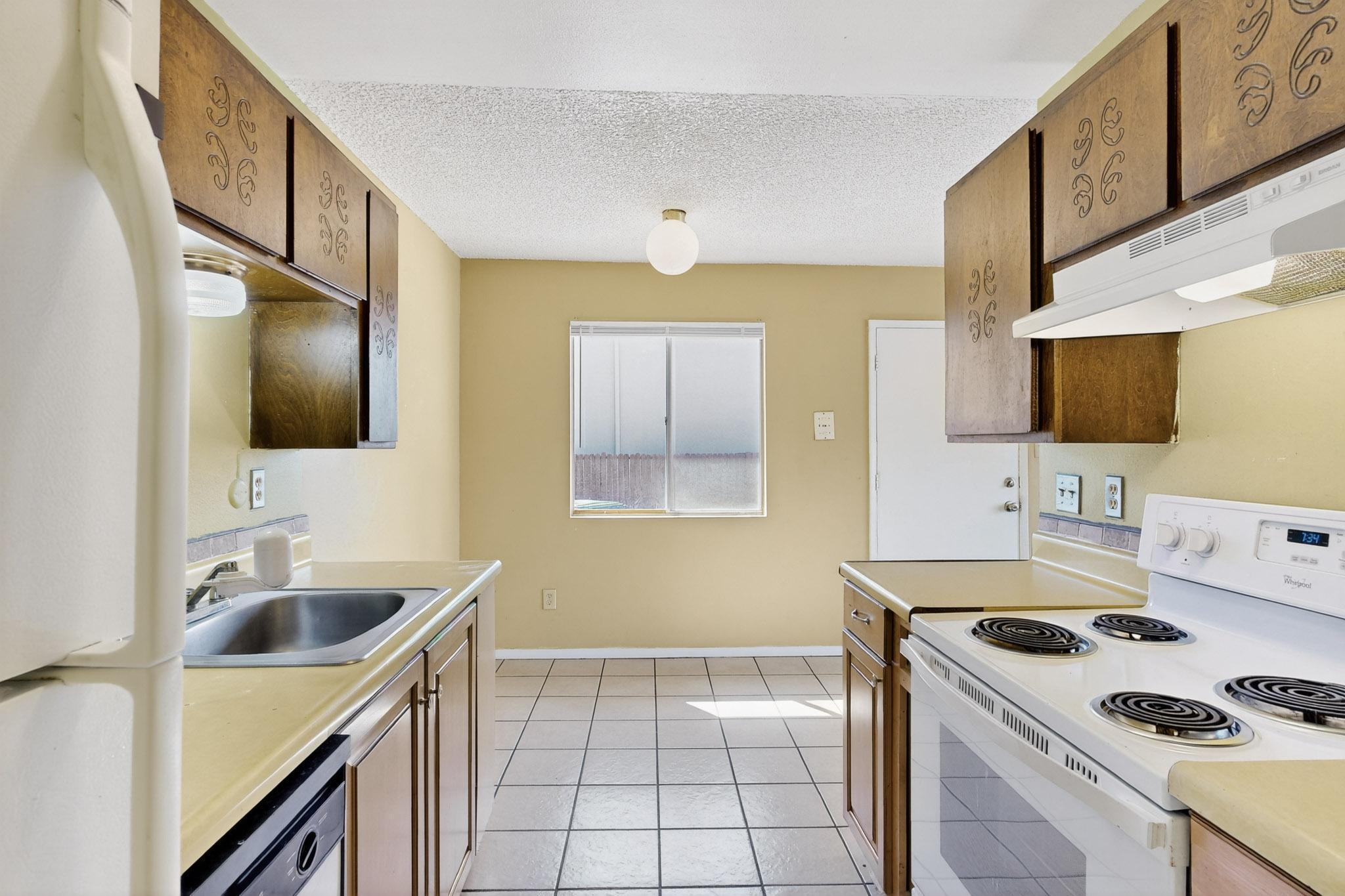 12712 Constitution Avenue NE