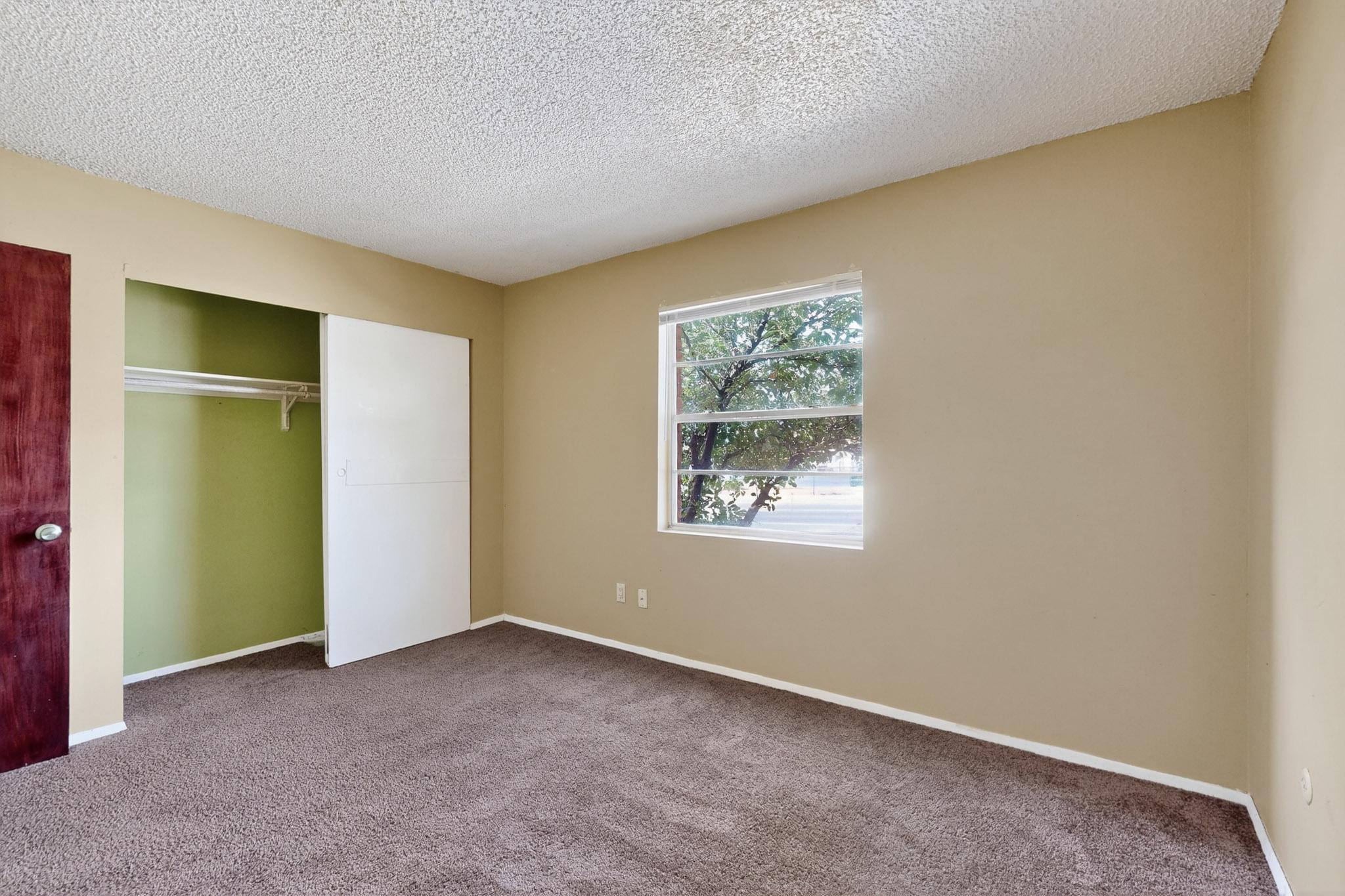 12712 Constitution Avenue NE