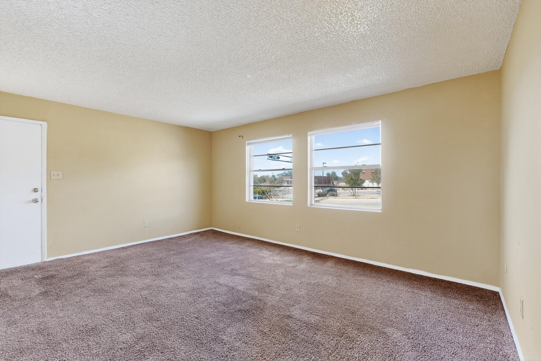 12712 Constitution Avenue NE