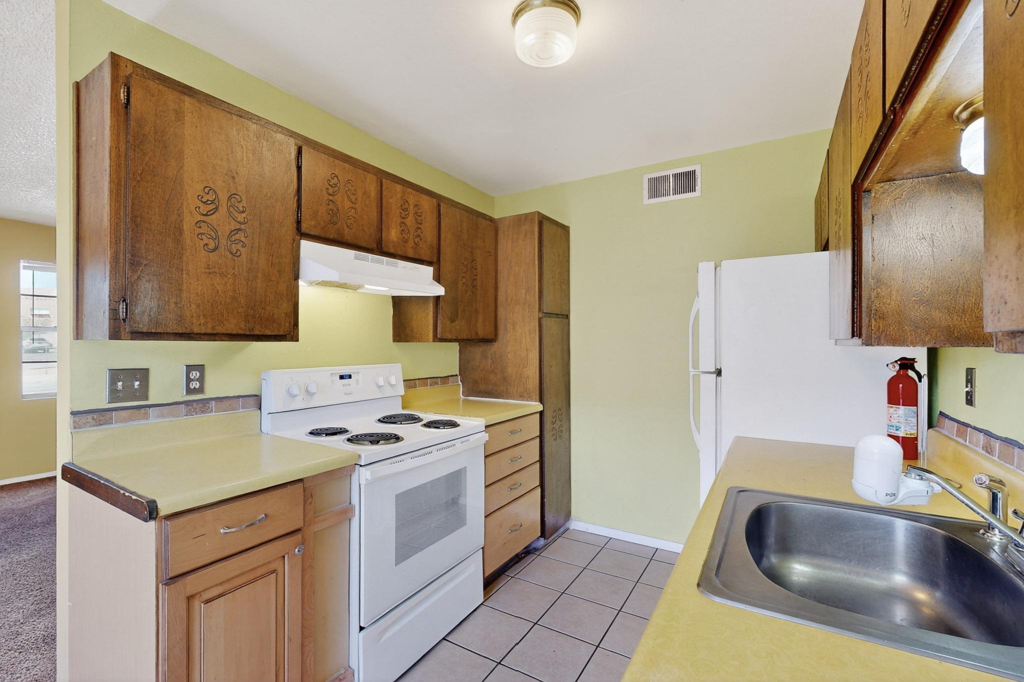 12712 Constitution Avenue NE